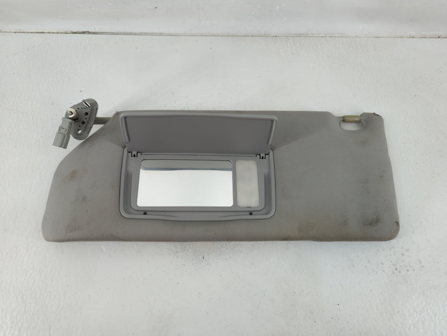 2006-2010 Honda Odyssey Sun Visor Shade Replacement Driver Left Mirror Fits Fits 2006 2007 2008 2009 2010 OEM Used Auto Part