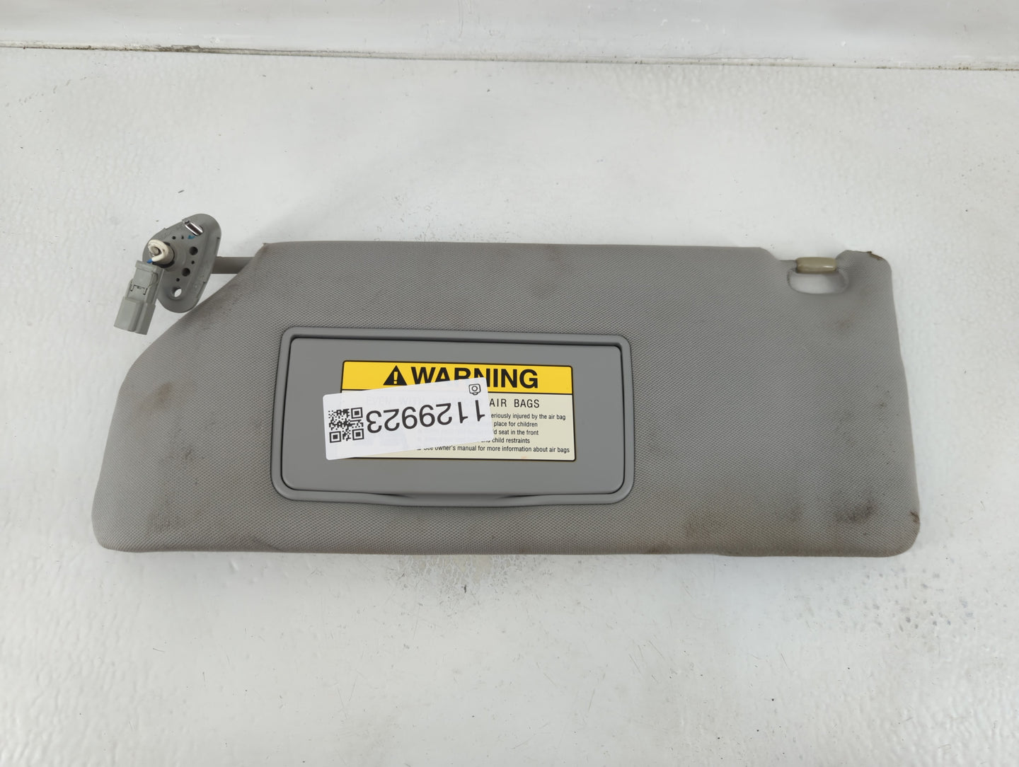 2006-2010 Honda Odyssey Sun Visor Shade Replacement Driver Left Mirror Fits Fits 2006 2007 2008 2009 2010 OEM Used Auto Part
