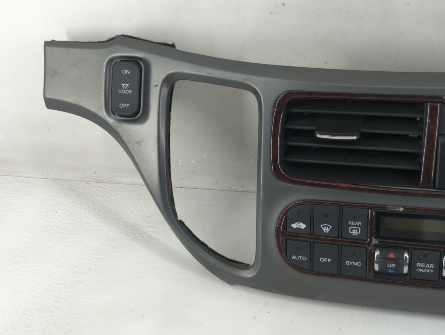 2005-2007 Honda Odyssey Climate Control Module Temperature AC/Heater Replacement P/N:SHJ-A010-A2 Fits Fits 2005 2006 2007 OE