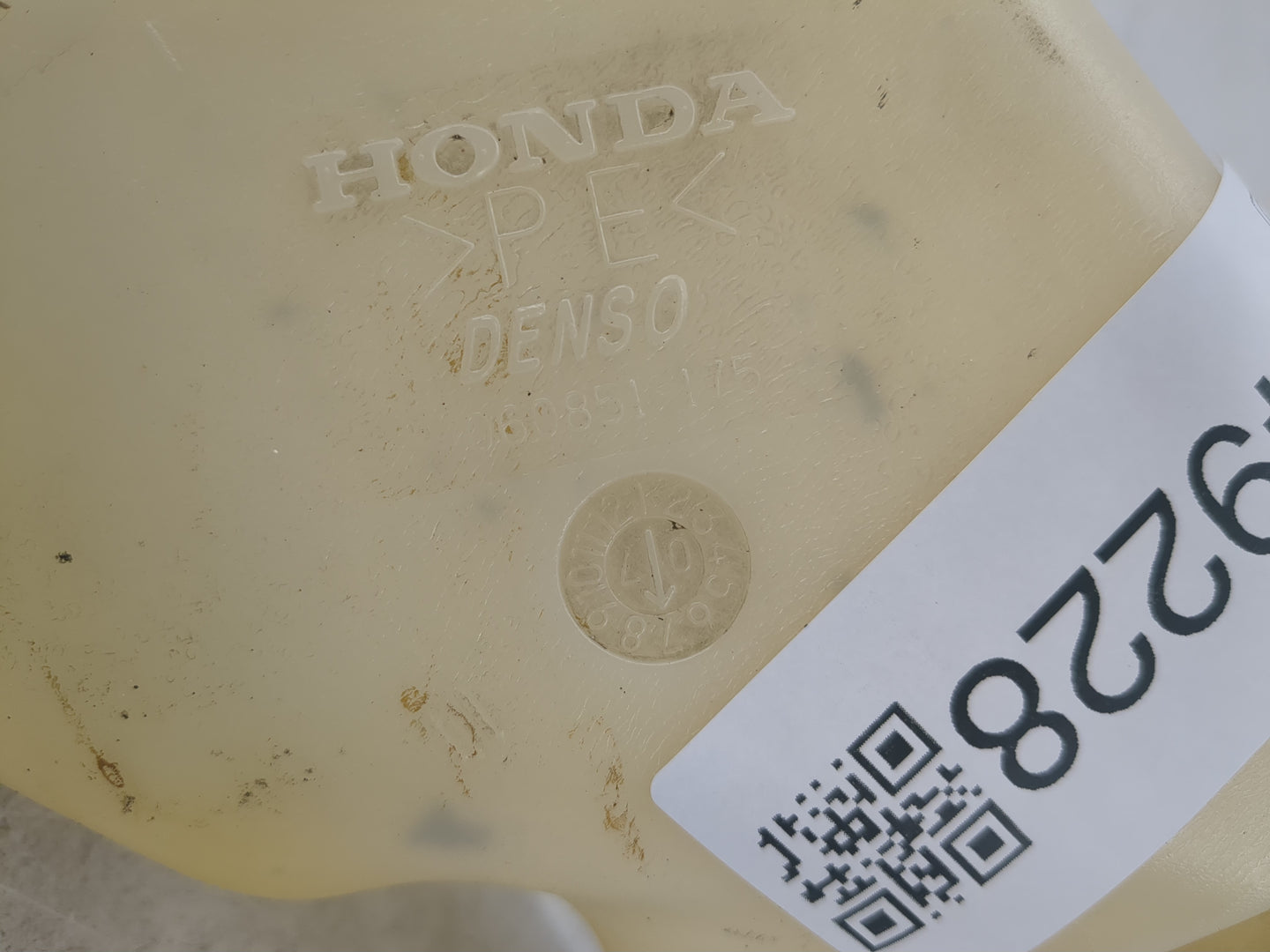 2005-2010 Honda Odyssey Windshield Washer Fluid Reservoir Bottle Oem - Oemusedautoparts1.com