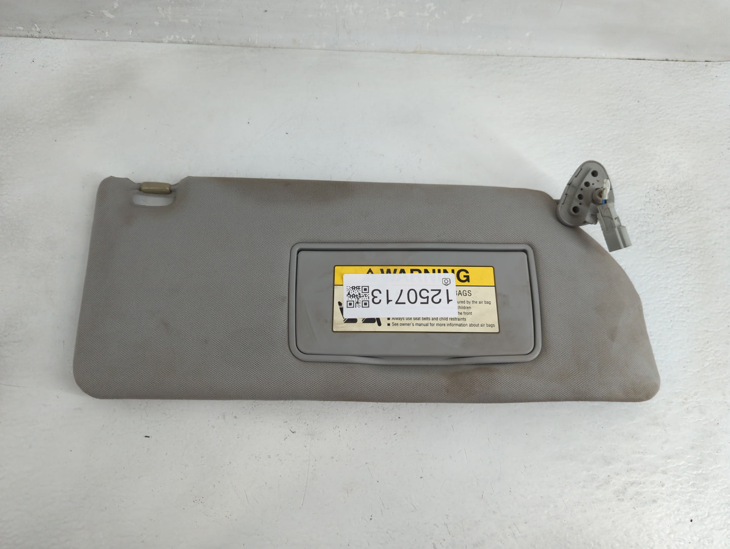 2006-2010 Honda Odyssey Sun Visor Shade Replacement Passenger Right Mirror Fits Fits 2006 2007 2008 2009 2010 OEM Used Auto 