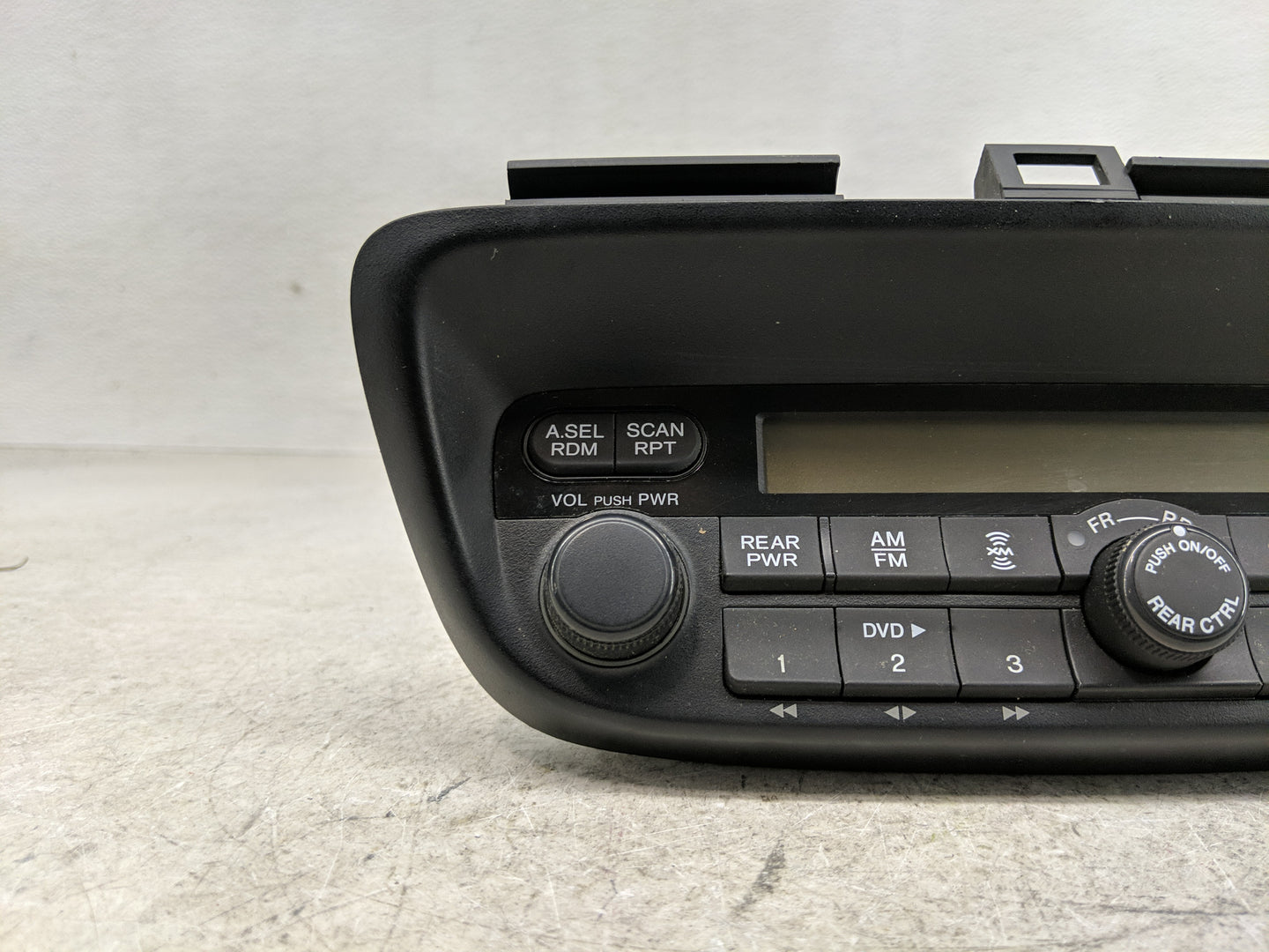 2005-2010 Honda Odyssey Radio AM FM Cd Player Receiver Replacement Fits Fits 2005 2006 2007 2008 2009 2010 OEM Used Auto Par