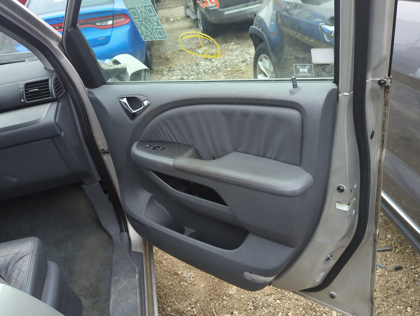 2007 Honda Odyssey Front Right Passenger Interior Door Panel Trim - Oemusedautoparts1.com