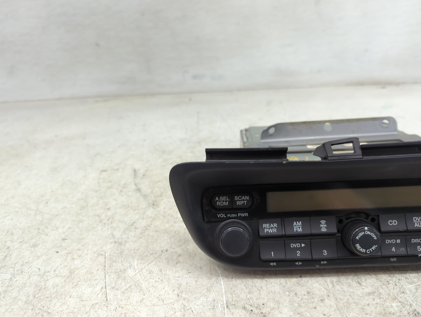 2005-2010 Honda Odyssey Radio AM FM Cd Player Receiver Replacement Fits Fits 2005 2006 2007 2008 2009 2010 OEM Used Auto Par