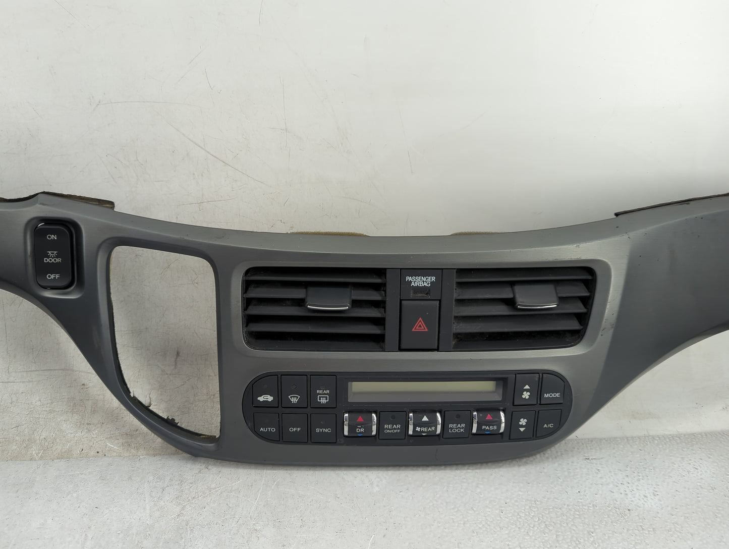 2005-2007 Honda Odyssey Climate Control Module Temperature AC/Heater Replacement Fits Fits 2005 2006 2007 OEM Used Auto Part