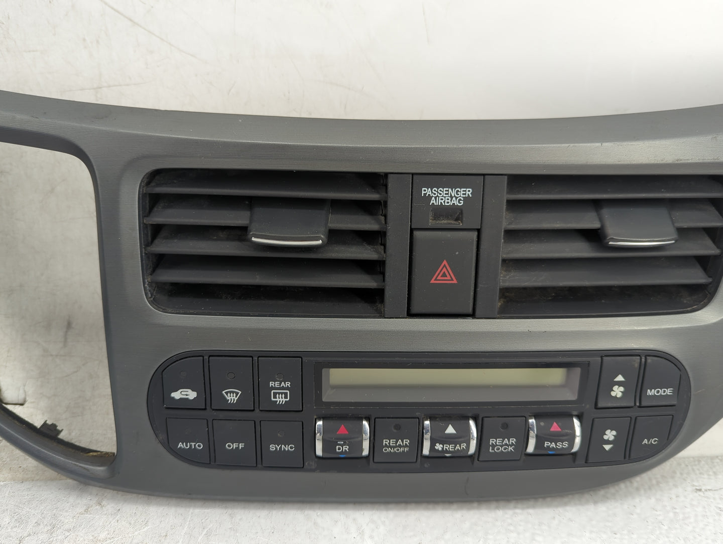 2005-2007 Honda Odyssey Climate Control Module Temperature AC/Heater Replacement Fits Fits 2005 2006 2007 OEM Used Auto Part
