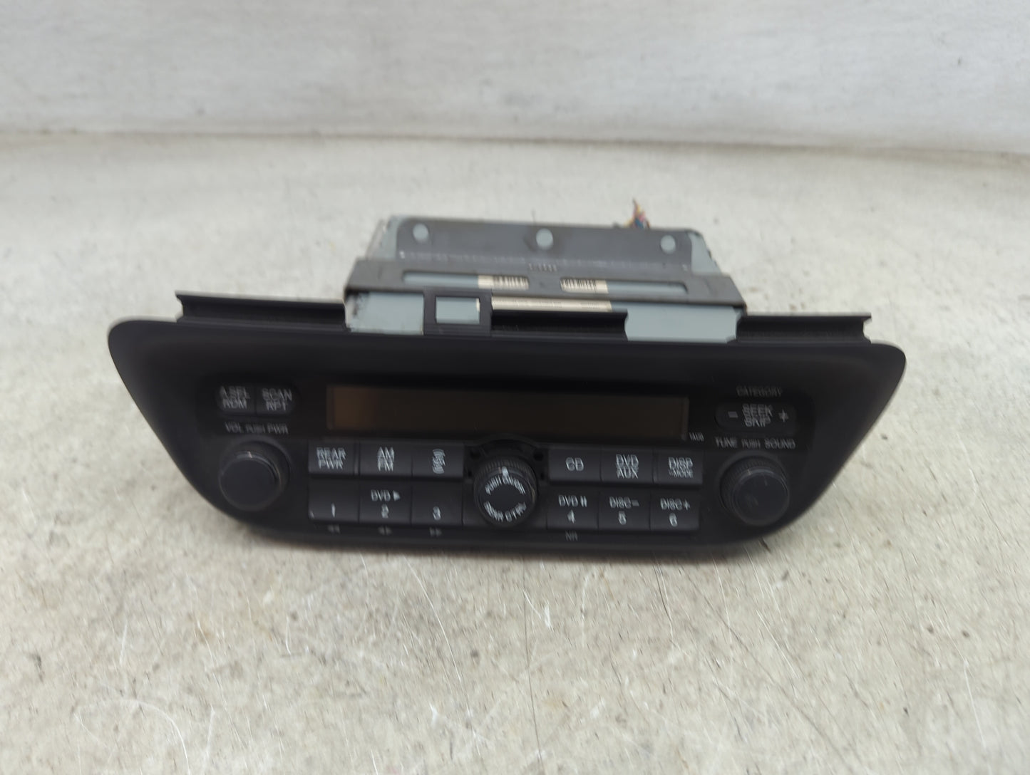 2005-2010 Honda Odyssey Radio AM FM Cd Player Receiver Replacement P/N:39100-SHJ-A800 M20414221 Fits OEM Used Auto Parts - O