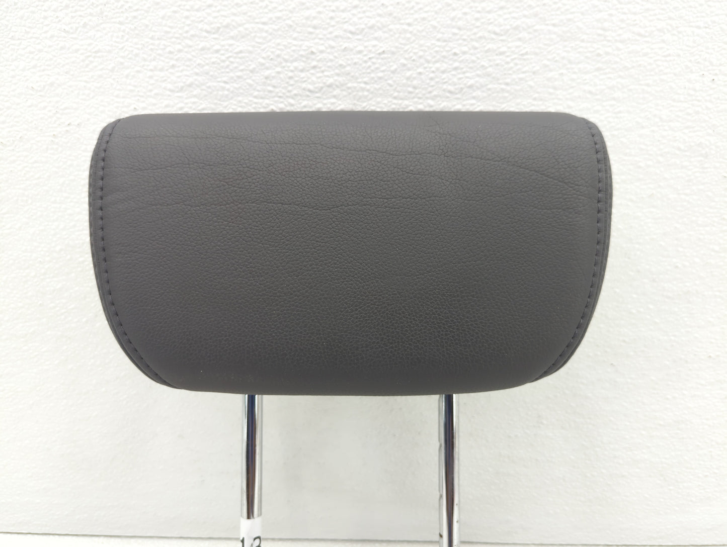 2007 Honda Odyssey Headrest Head Rest Rear Center Seat Fits OEM Used Auto Parts - Oemusedautoparts1.com