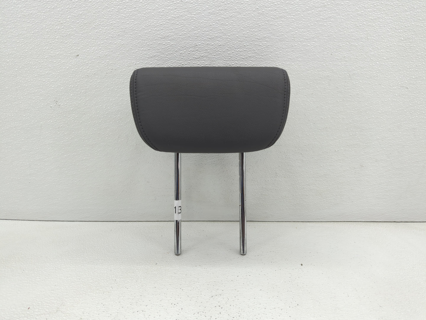 2007 Honda Odyssey Headrest Head Rest Rear Center Seat Fits OEM Used Auto Parts - Oemusedautoparts1.com