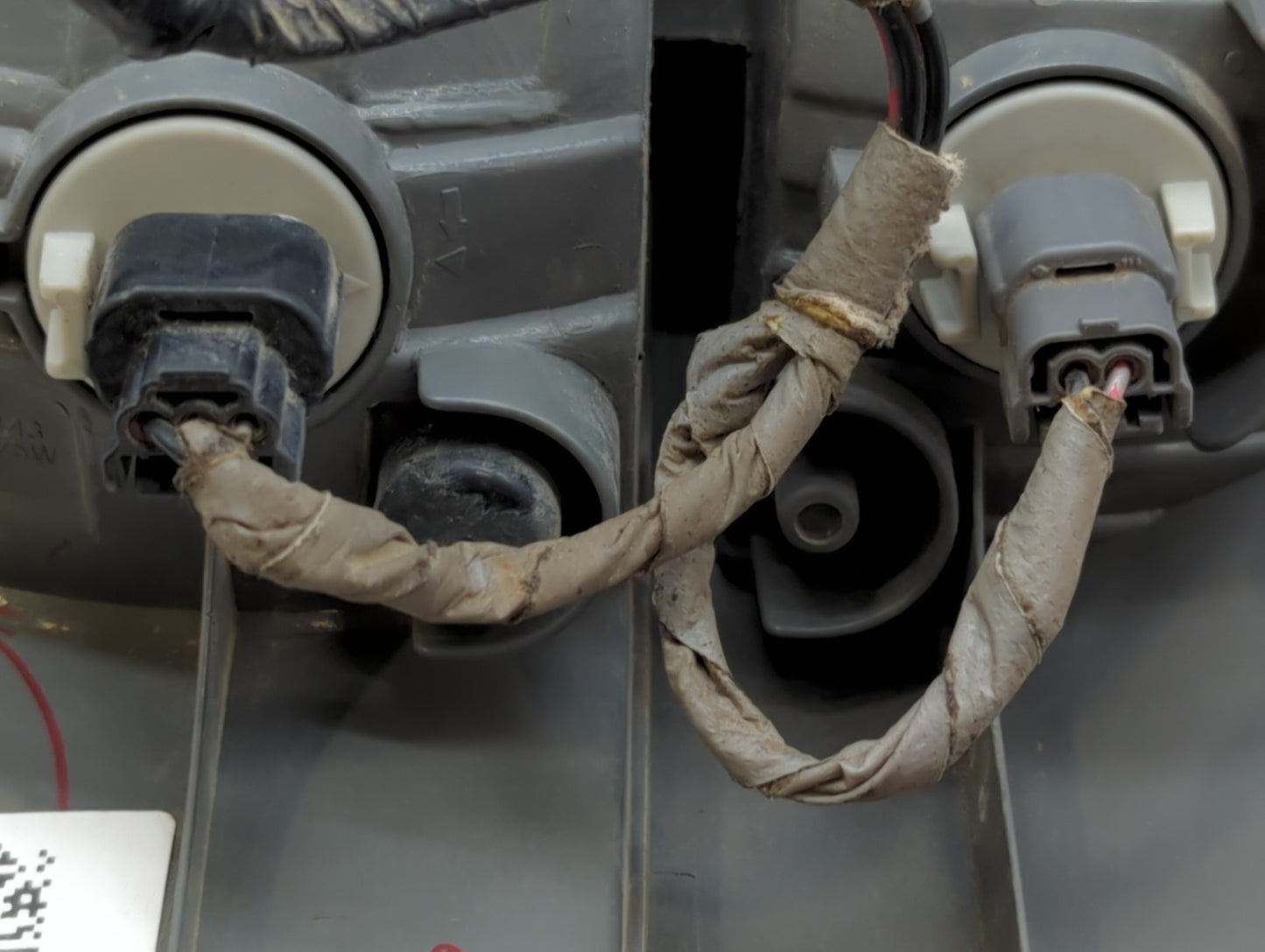 2007 Honda Odyssey Tail Light Assembly Driver Left OEM Fits OEM Used Auto Parts - Oemusedautoparts1.com