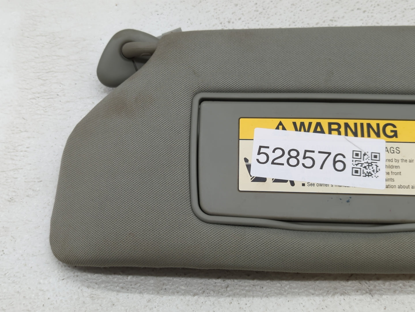 2006-2010 Honda Odyssey Sun Visor Shade Replacement Driver Left Mirror Fits Fits 2006 2007 2008 2009 2010 OEM Used Auto Part