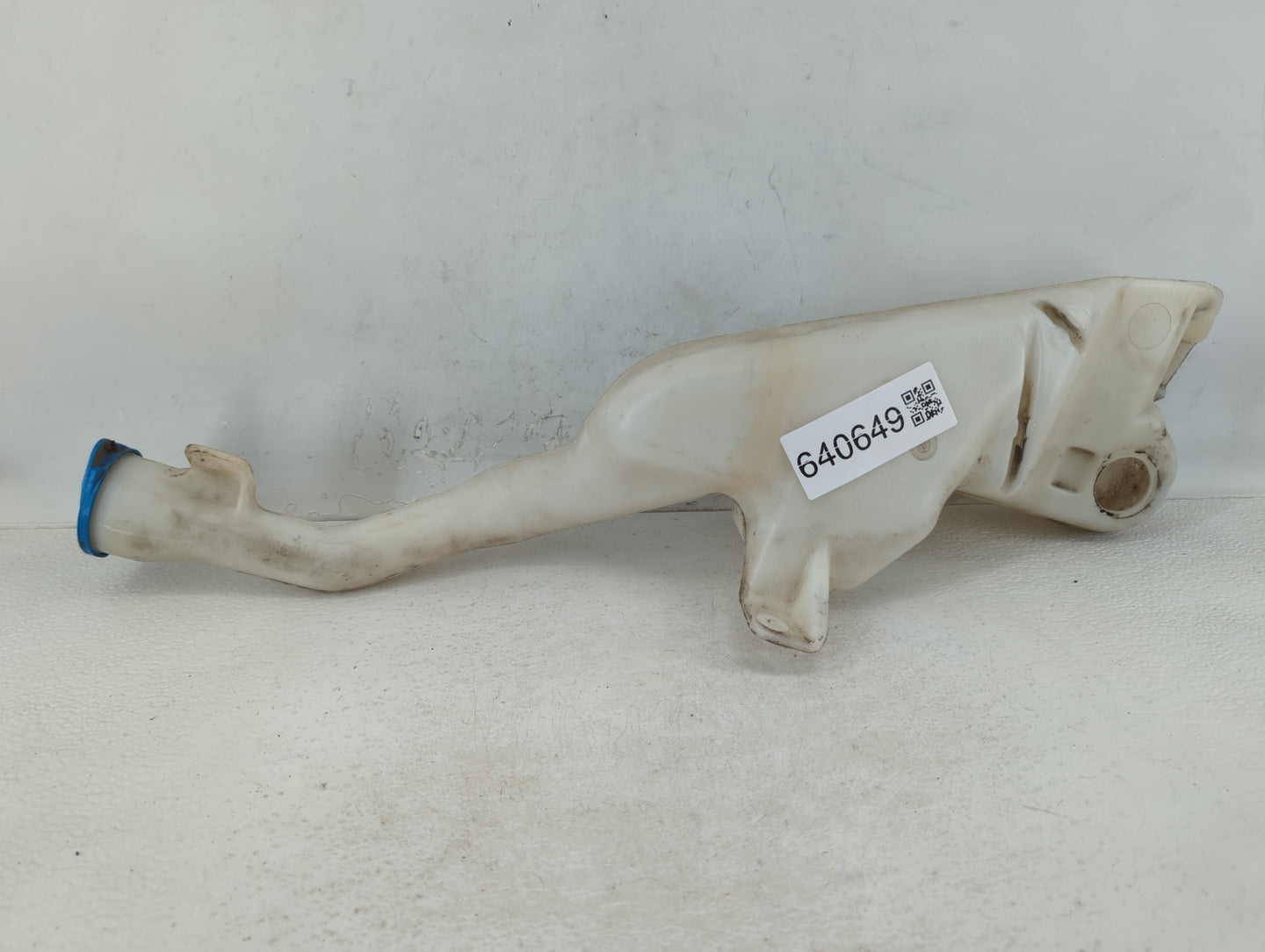 2005-2010 Honda Odyssey Windshield Washer Fluid Reservoir Bottle Oem - Oemusedautoparts1.com