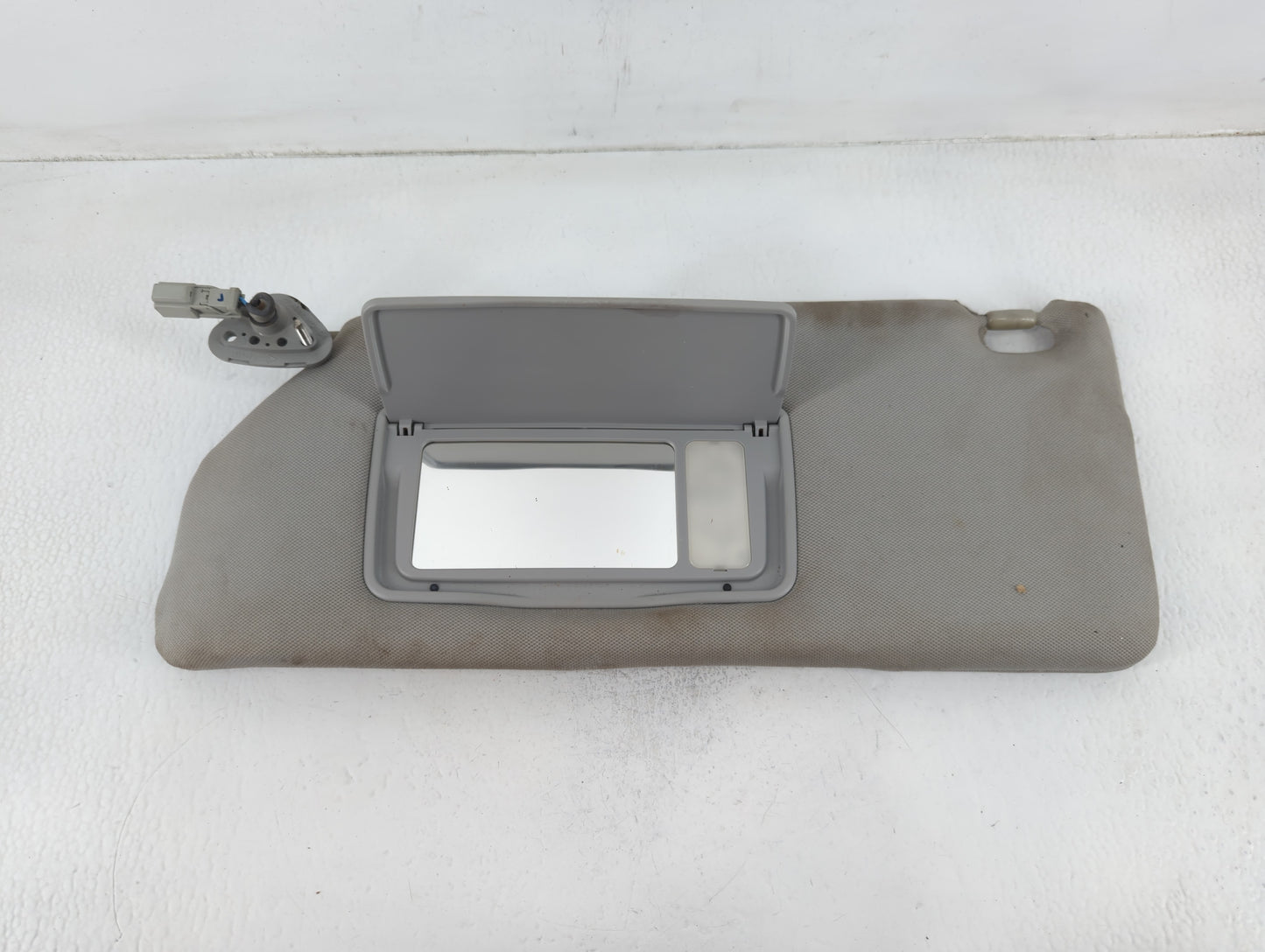 2006-2010 Honda Odyssey Sun Visor Shade Replacement Driver Left Mirror Fits Fits 2006 2007 2008 2009 2010 OEM Used Auto Part