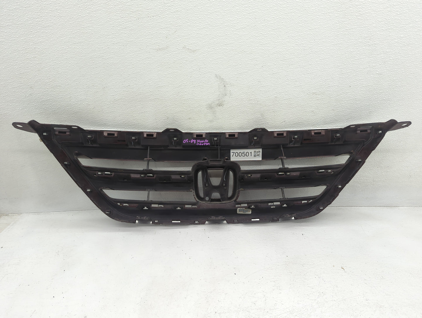 2005-2007 Honda Odyssey Front Grille Bumper Not Included - Oemusedautoparts1.com