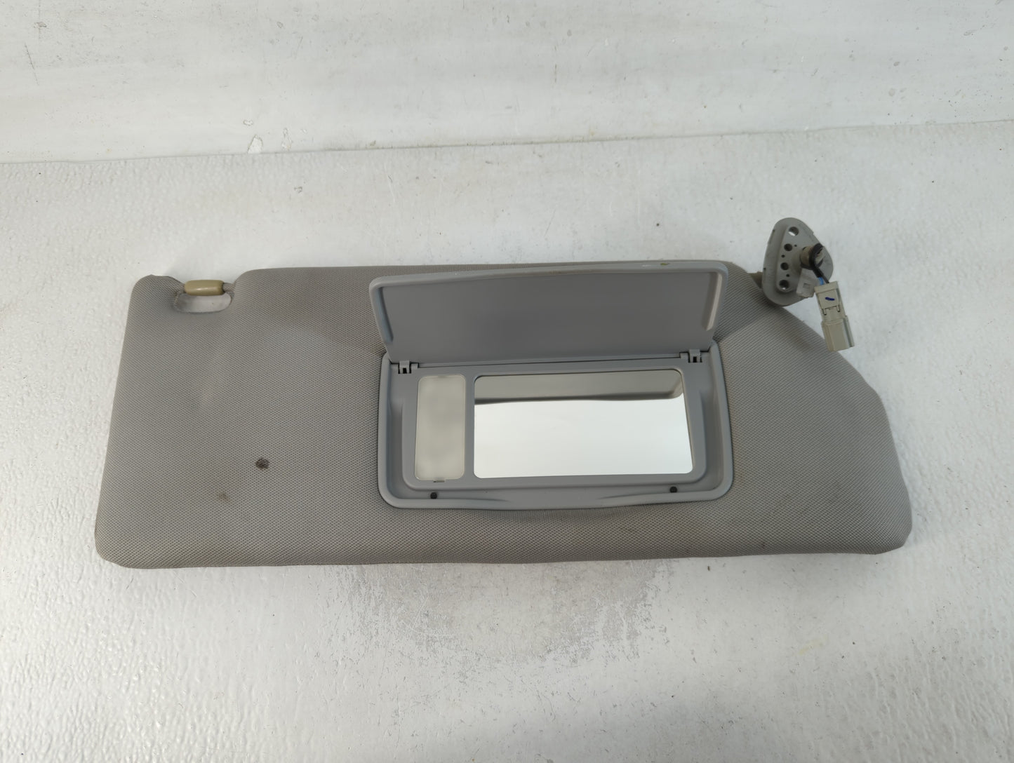 2006-2010 Honda Odyssey Sun Visor Shade Replacement Passenger Right Mirror Fits Fits 2006 2007 2008 2009 2010 OEM Used Auto 
