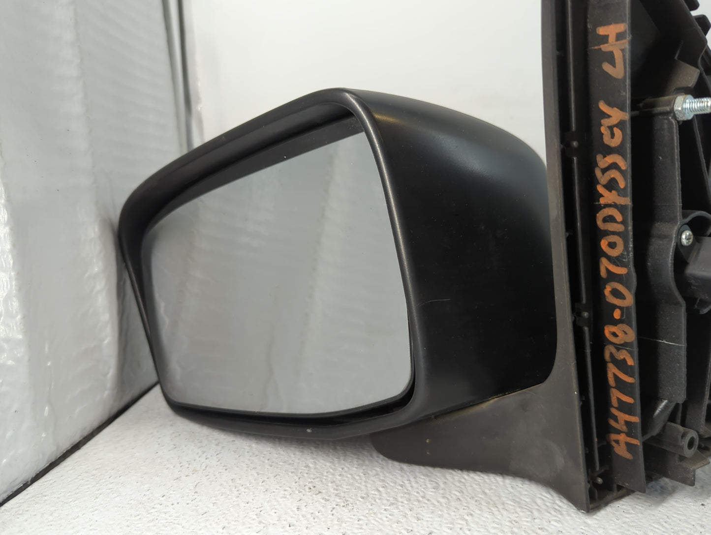 2005-2010 Honda Odyssey Driver Side View Mirror - Left Door Mirror OEM Used - Oemusedautoparts1.com
