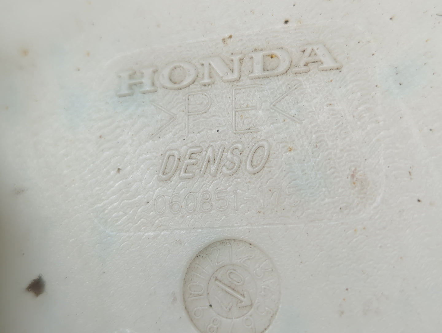 2005-2010 Honda Odyssey Windshield Washer Fluid Reservoir Bottle Oem - Oemusedautoparts1.com