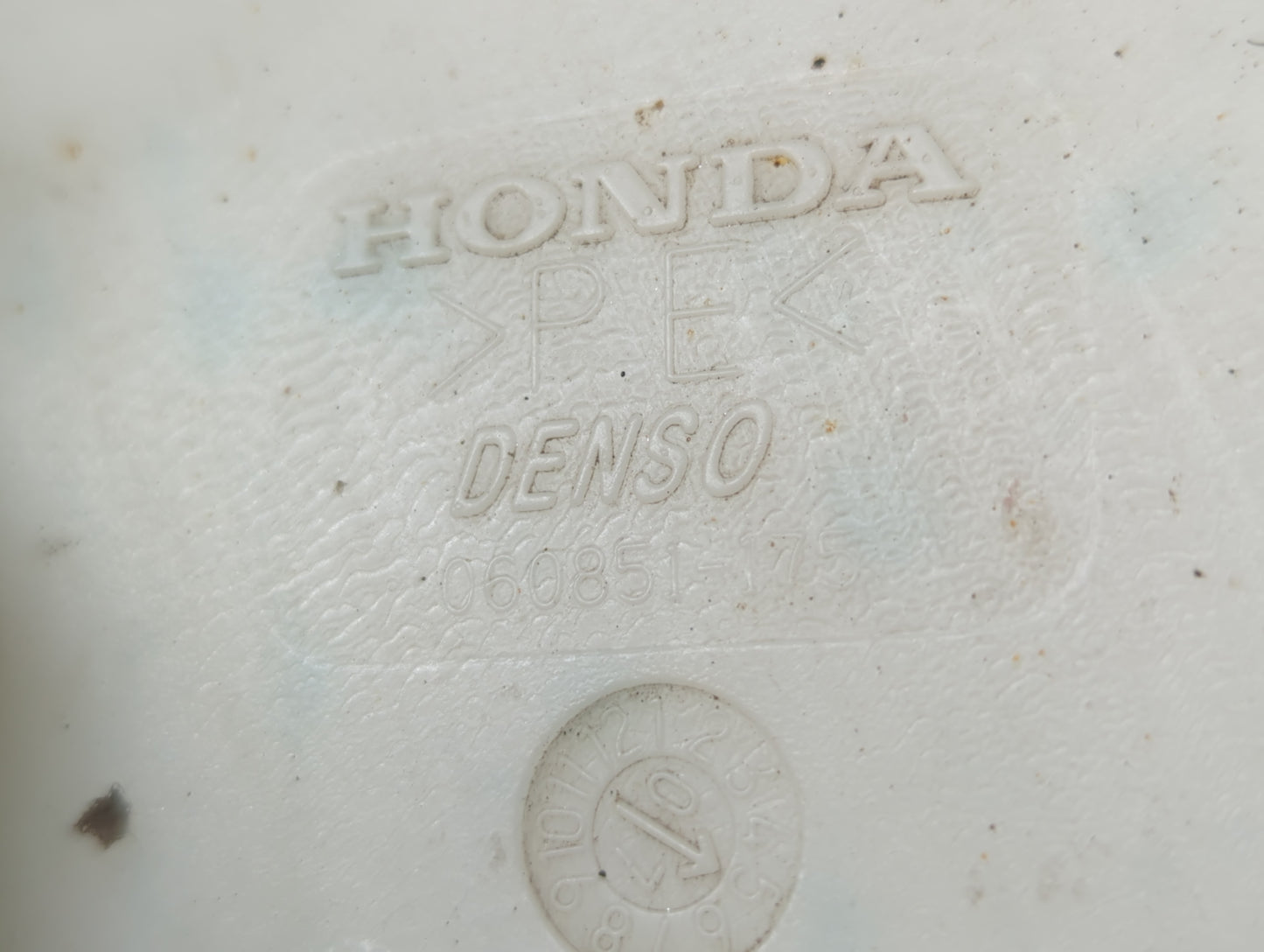 2005-2010 Honda Odyssey Windshield Washer Fluid Reservoir Bottle Oem - Oemusedautoparts1.com