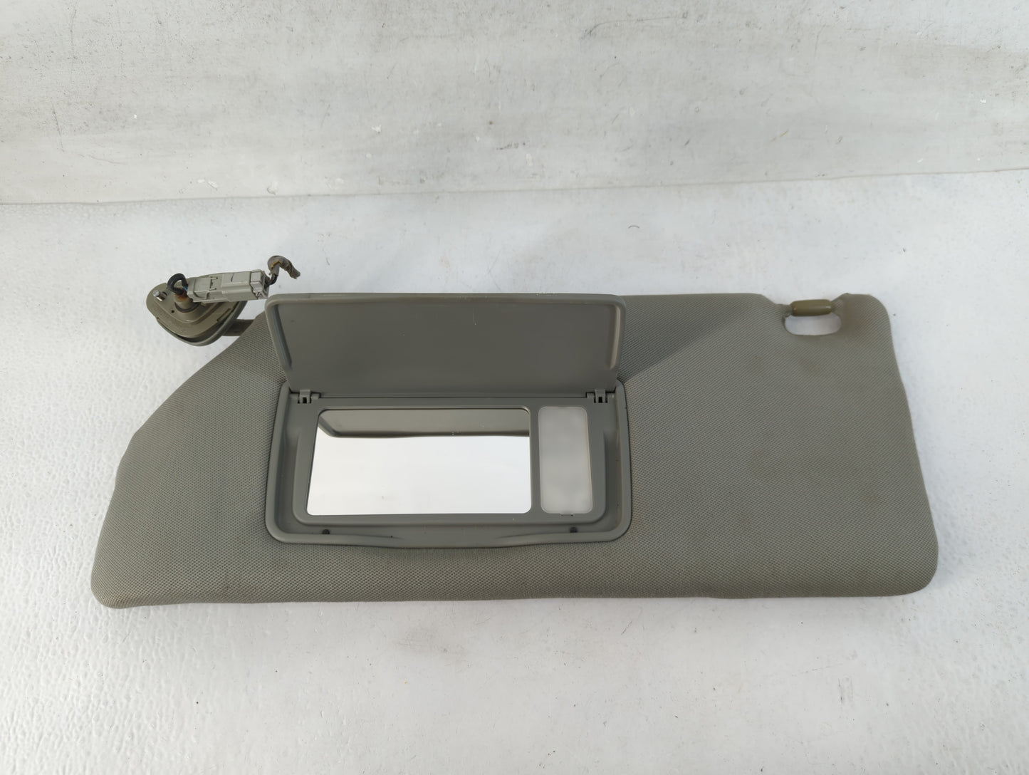 2006-2010 Honda Odyssey Sun Visor Shade Replacement Driver Left Mirror Fits Fits 2006 2007 2008 2009 2010 OEM Used Auto Part