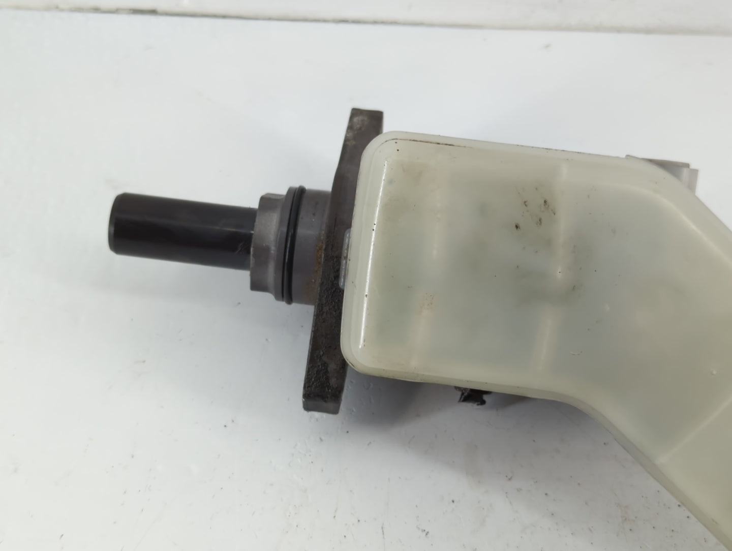 2005-2010 Honda Odyssey Brake Master Cylinder - Oemusedautoparts1.com