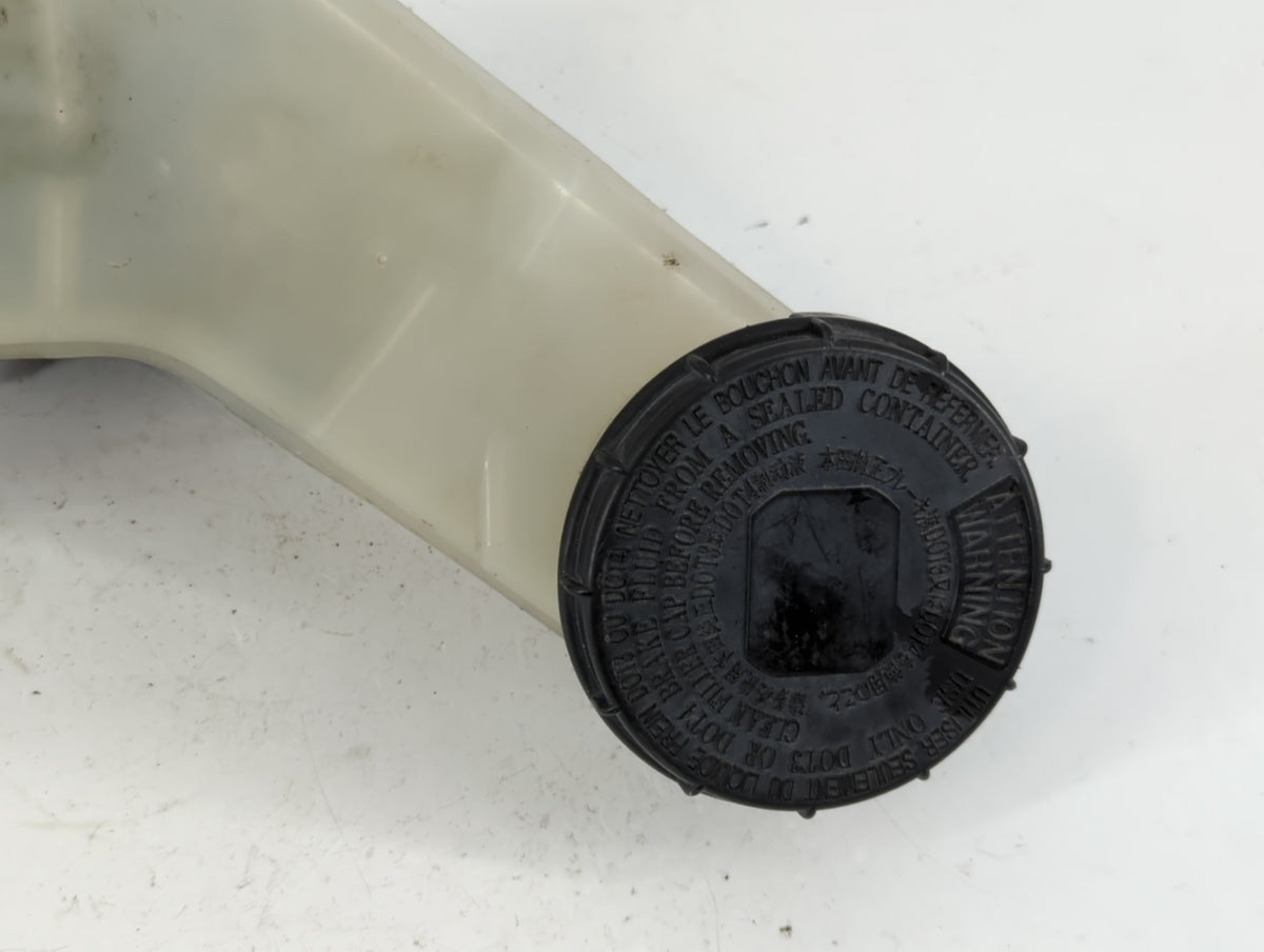2005-2010 Honda Odyssey Brake Master Cylinder 864630 - Oemusedautoparts1.com