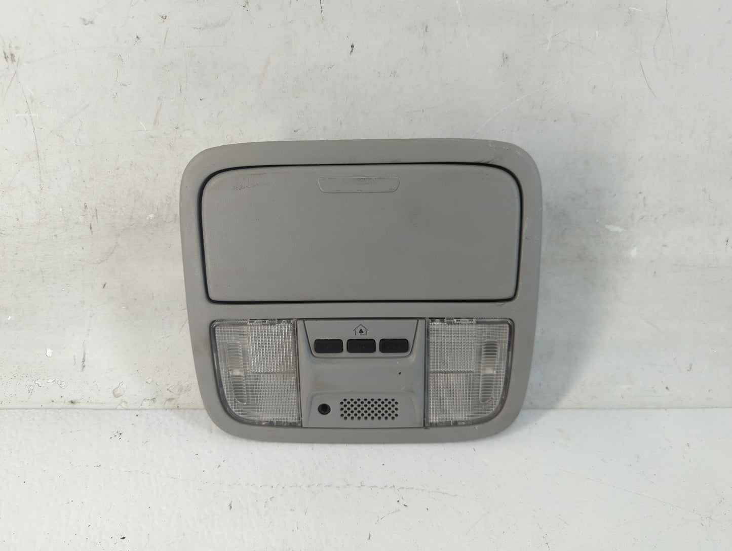 2007 Honda Odyssey Overhead Roof Console - Oemusedautoparts1.com