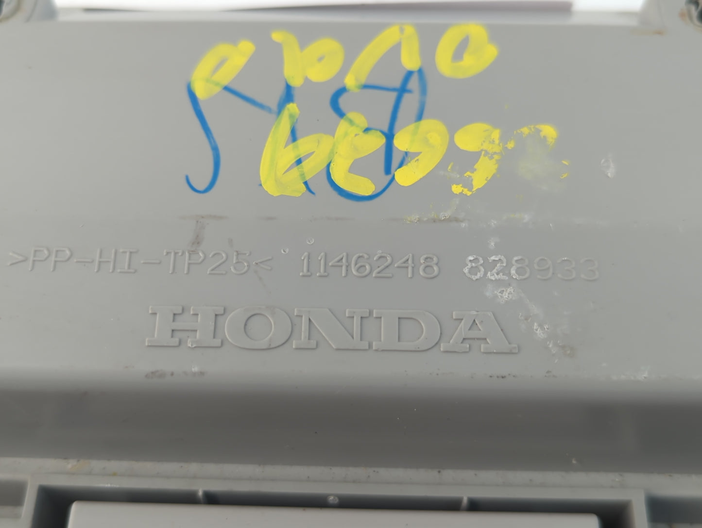 2007 Honda Odyssey Overhead Roof Console - Oemusedautoparts1.com