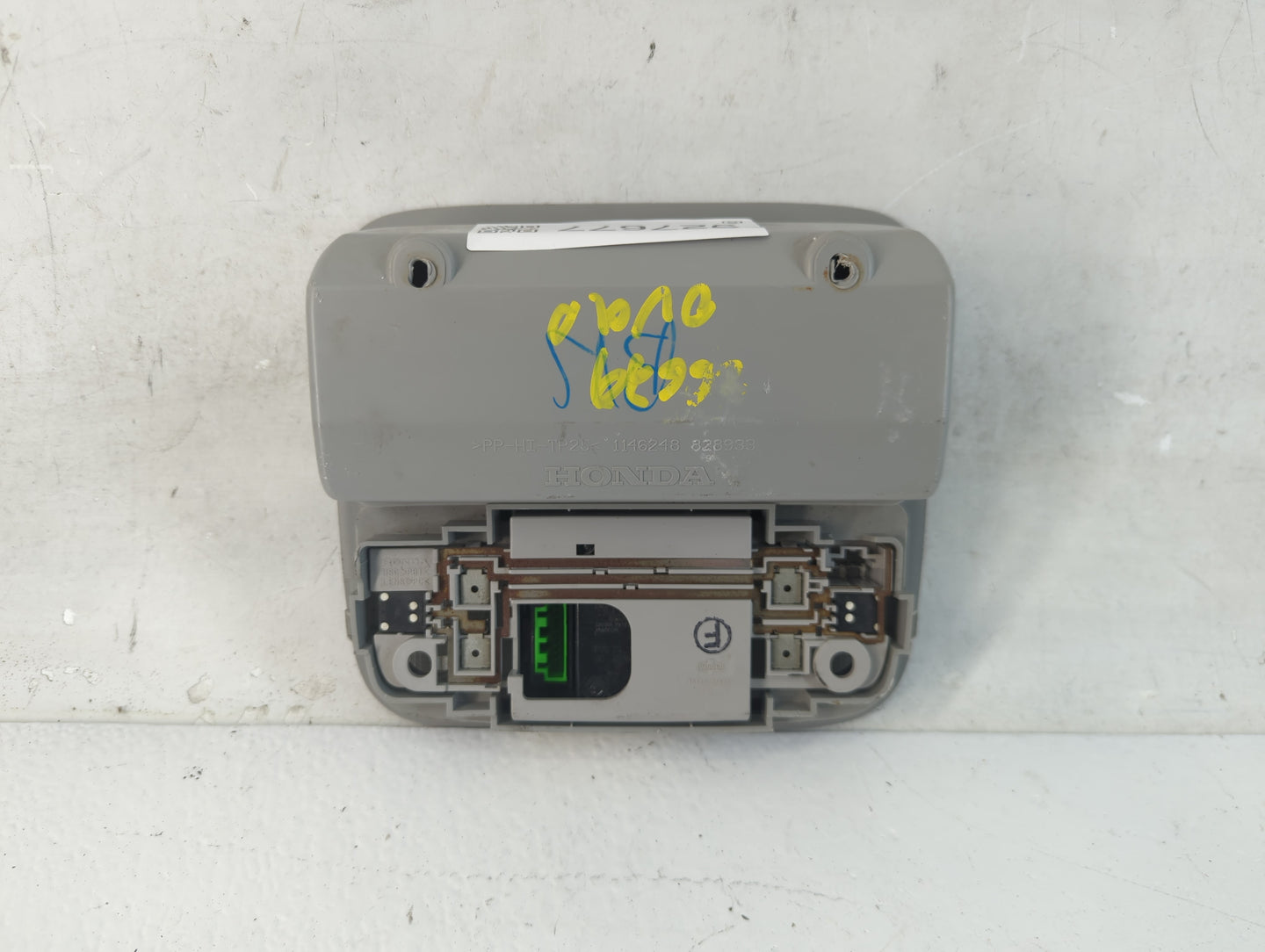 2007 Honda Odyssey Overhead Roof Console - Oemusedautoparts1.com