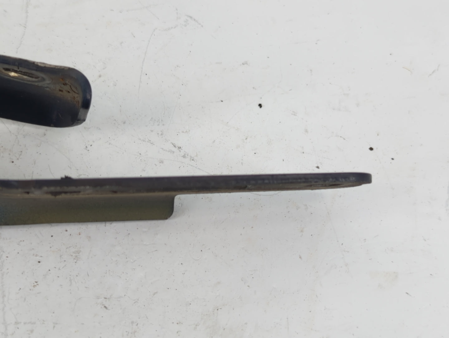 2007 Honda Odyssey Driver Left Hood Hinge 947307 - Oemusedautoparts1.com