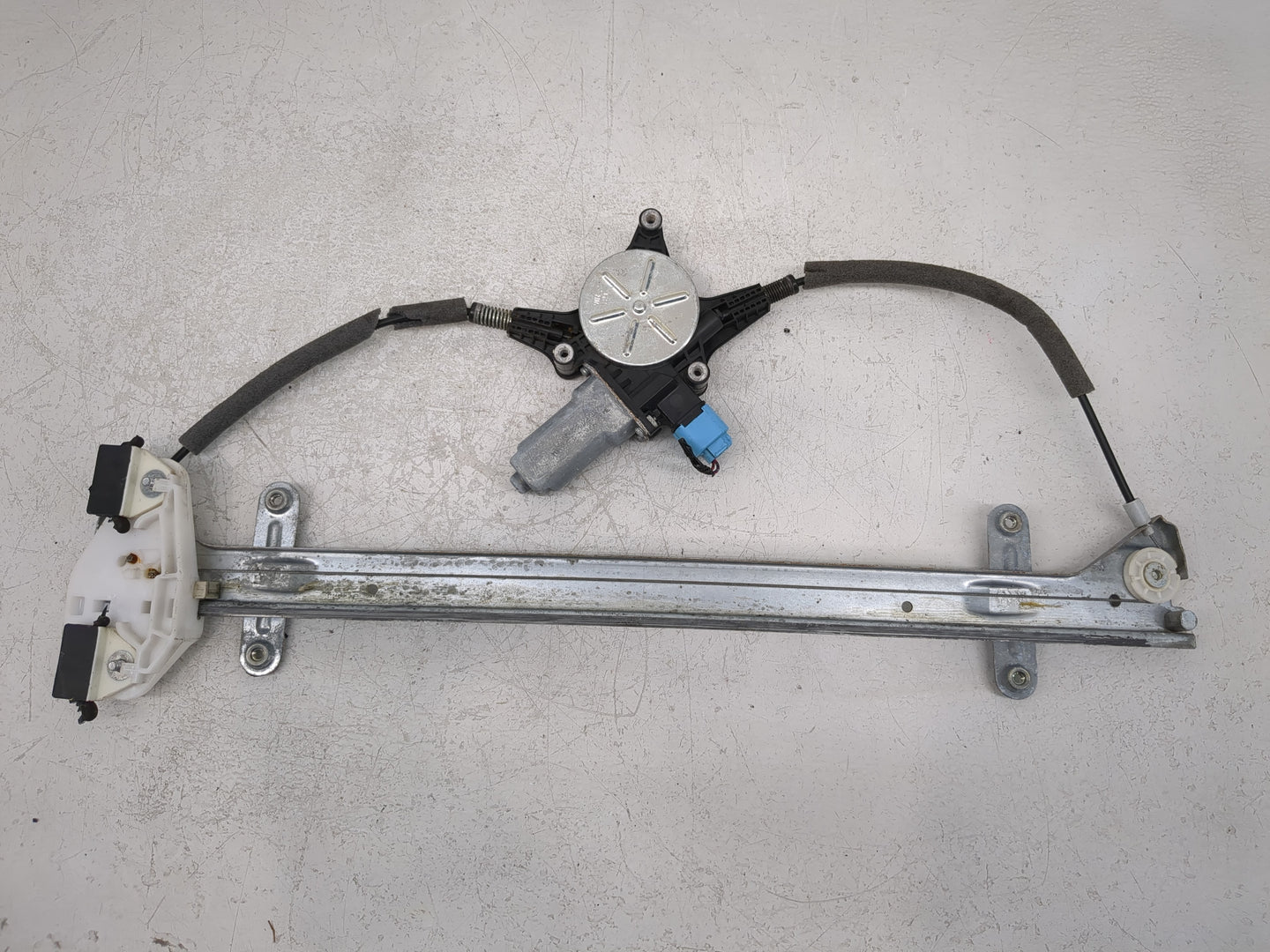 2005-2010 Honda Odyssey Used Window Regulator Passenger Front 967916 - Oemusedautoparts1.com