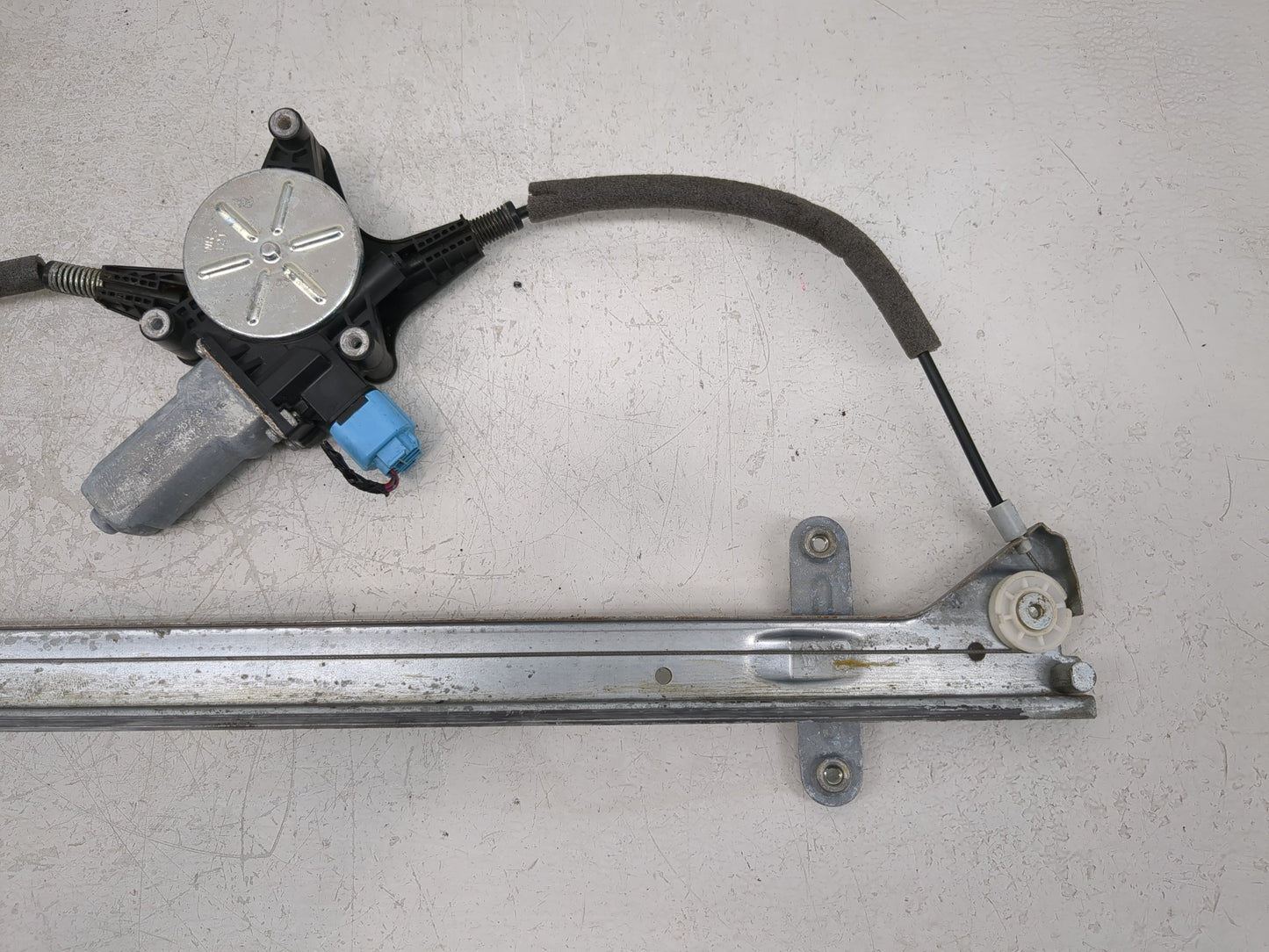 2005-2010 Honda Odyssey Used Window Regulator Passenger Front 967916 - Oemusedautoparts1.com