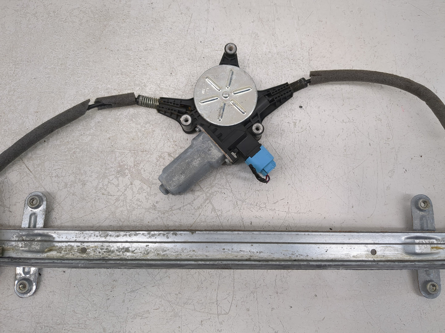 2005-2010 Honda Odyssey Used Window Regulator Passenger Front 967916 - Oemusedautoparts1.com