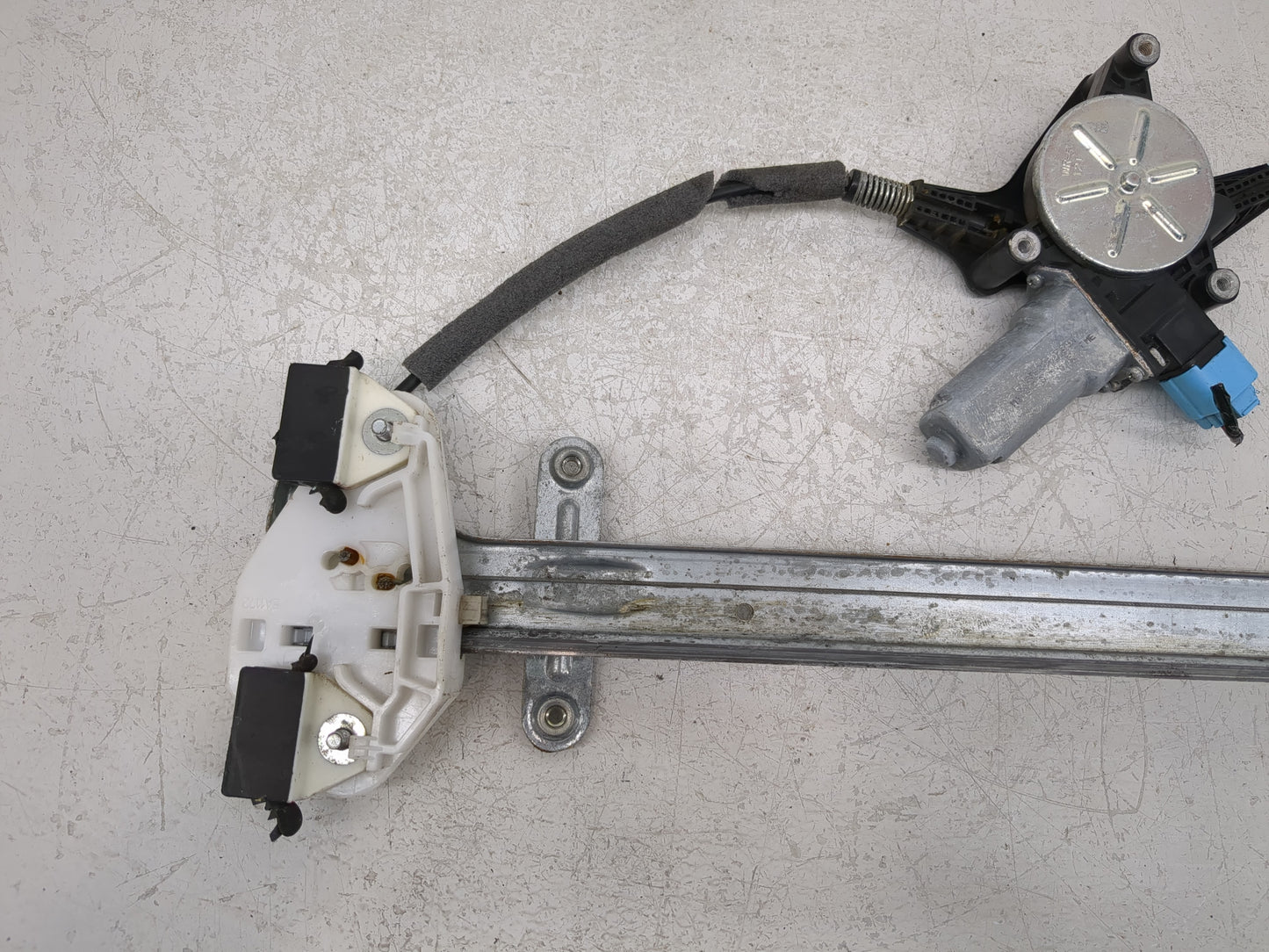 2005-2010 Honda Odyssey Used Window Regulator Passenger Front 967916 - Oemusedautoparts1.com
