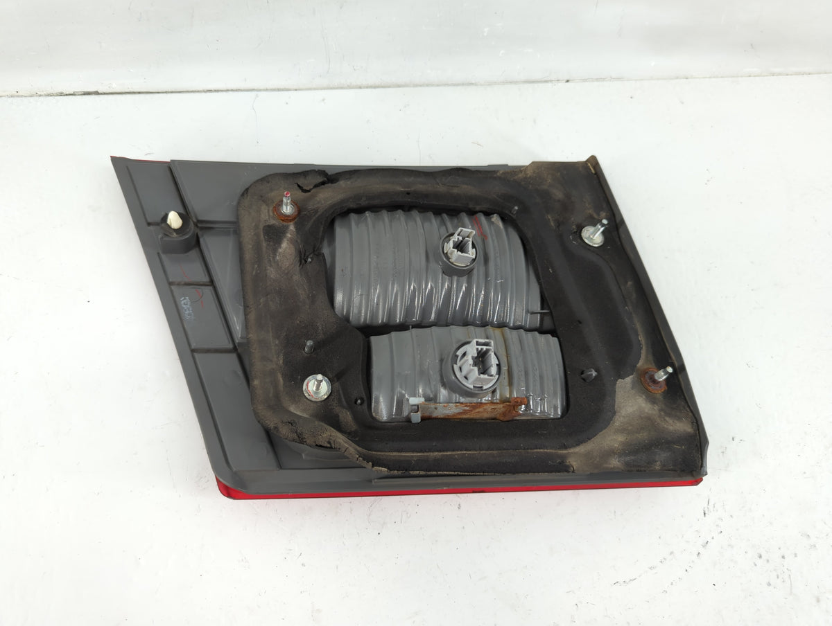2005-2007 Honda Odyssey Driver Left Side Deck Lid Mounted Tail Light 993528 - Oemusedautoparts1.com