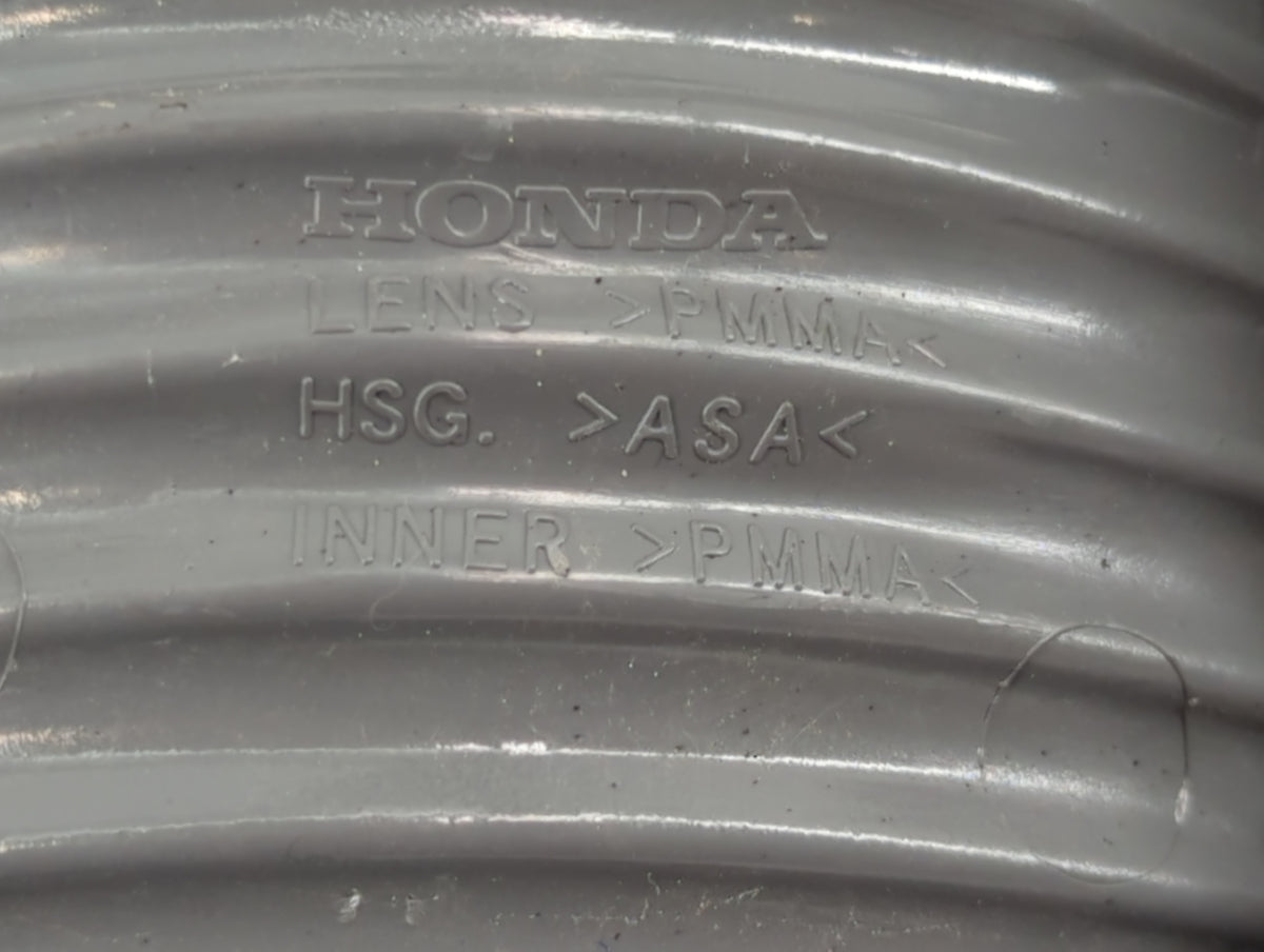 2005-2007 Honda Odyssey Driver Left Side Deck Lid Mounted Tail Light 993528 - Oemusedautoparts1.com
