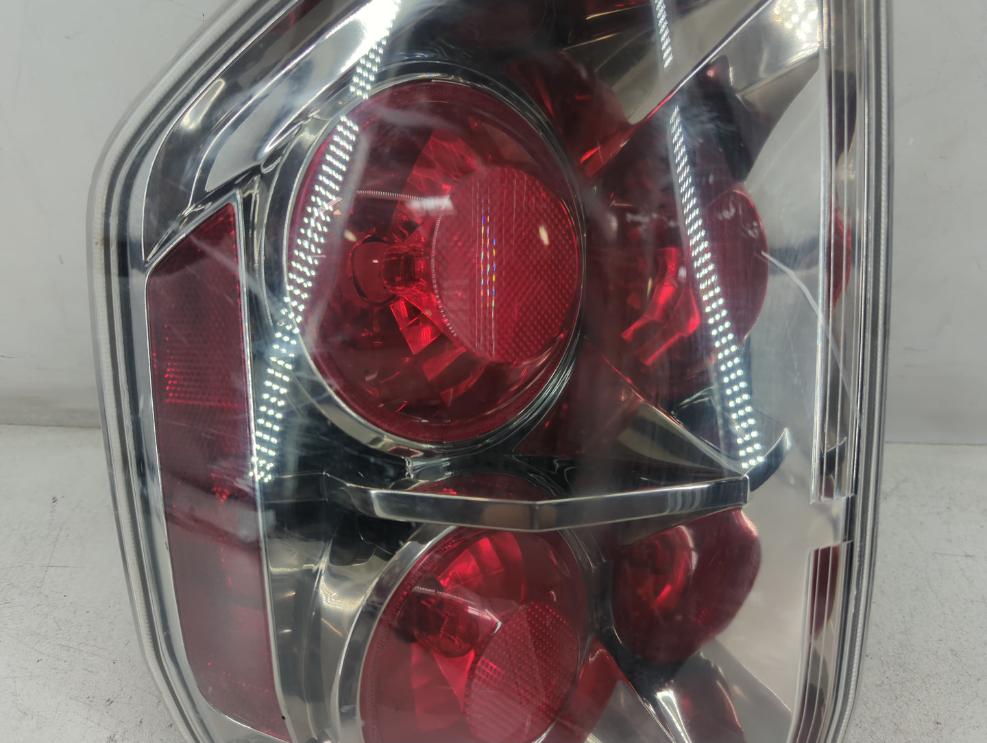 2006-2008 Honda Pilot Tail Light Assembly Driver Left OEM P/N:P2377 Fits Fits 2006 2007 2008 OEM Used Auto Parts - Oemusedau