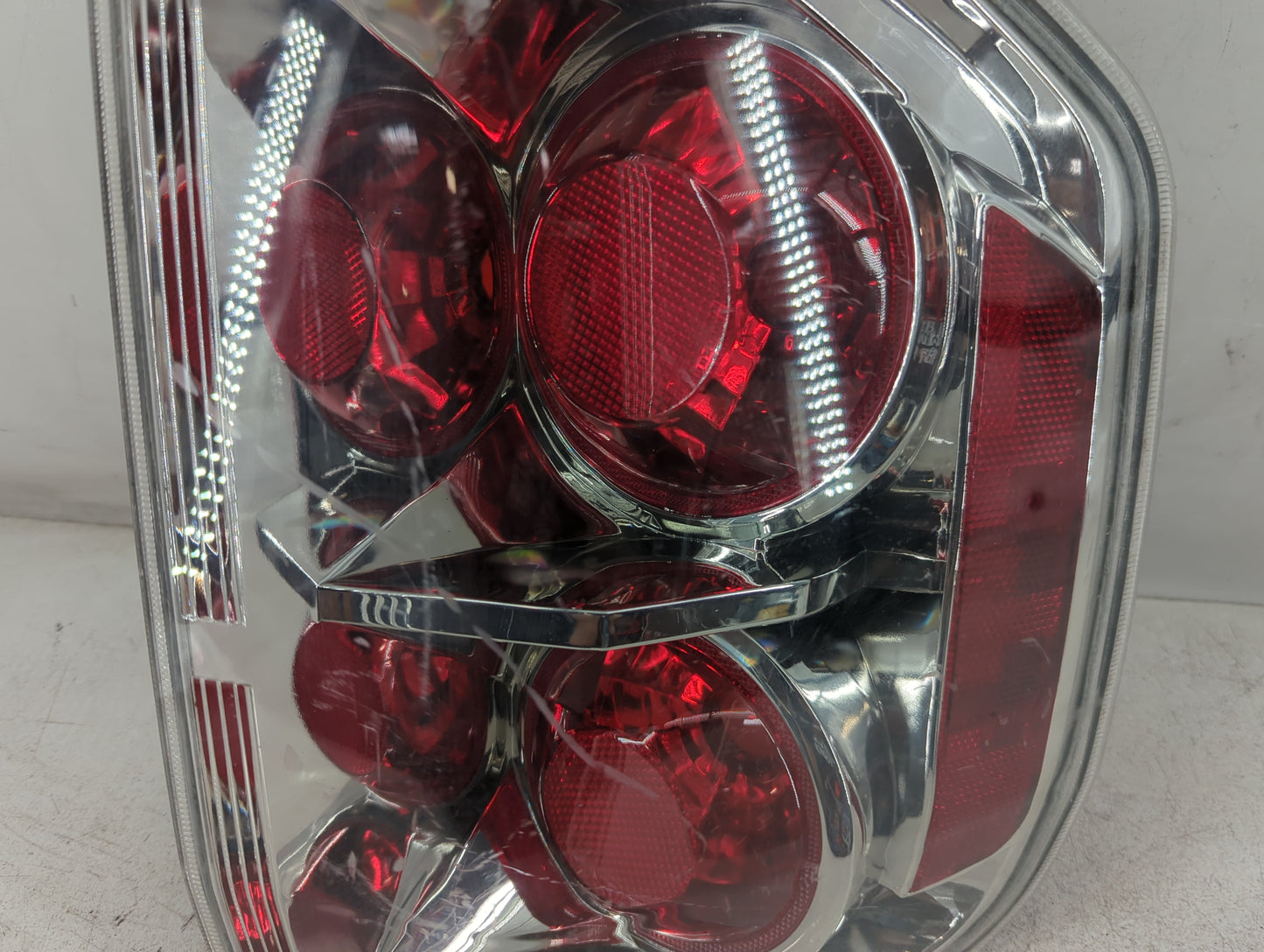 2006-2008 Honda Pilot Tail Light Assembly Passenger Right OEM P/N:HD477-U100L Fits Fits 2006 2007 2008 OEM Used Auto Parts -