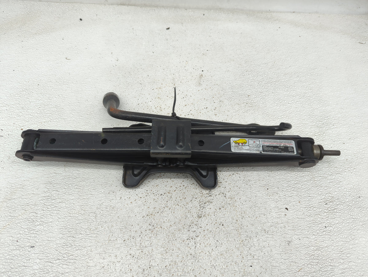 Honda Pilot Spare Scissor Car Jack 1080814 - Oemusedautoparts1.com