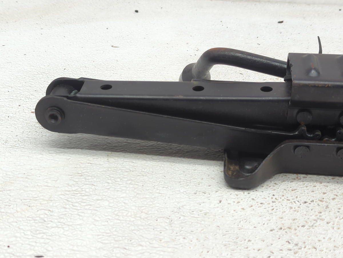 Honda Pilot Spare Scissor Car Jack 1080814 - Oemusedautoparts1.com