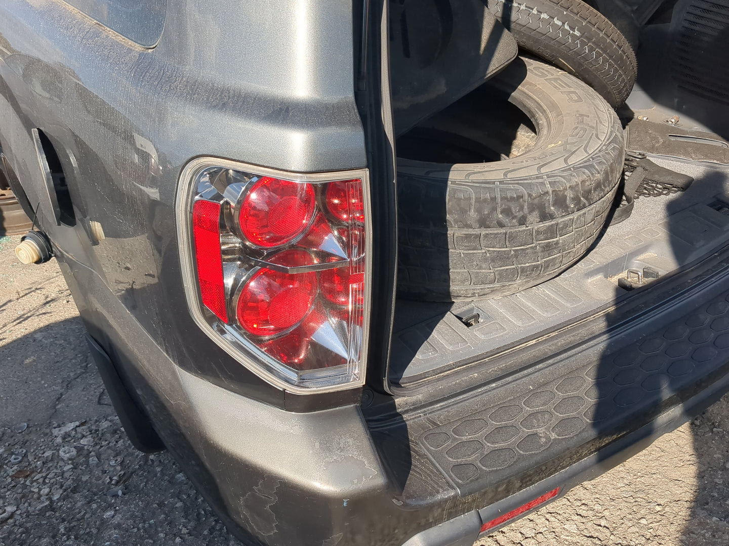 2006-2008 Honda Pilot Tail Light Assembly Driver Left OEM Fits Fits 2006 2007 2008 OEM Used Auto Parts - Oemusedautoparts1.c