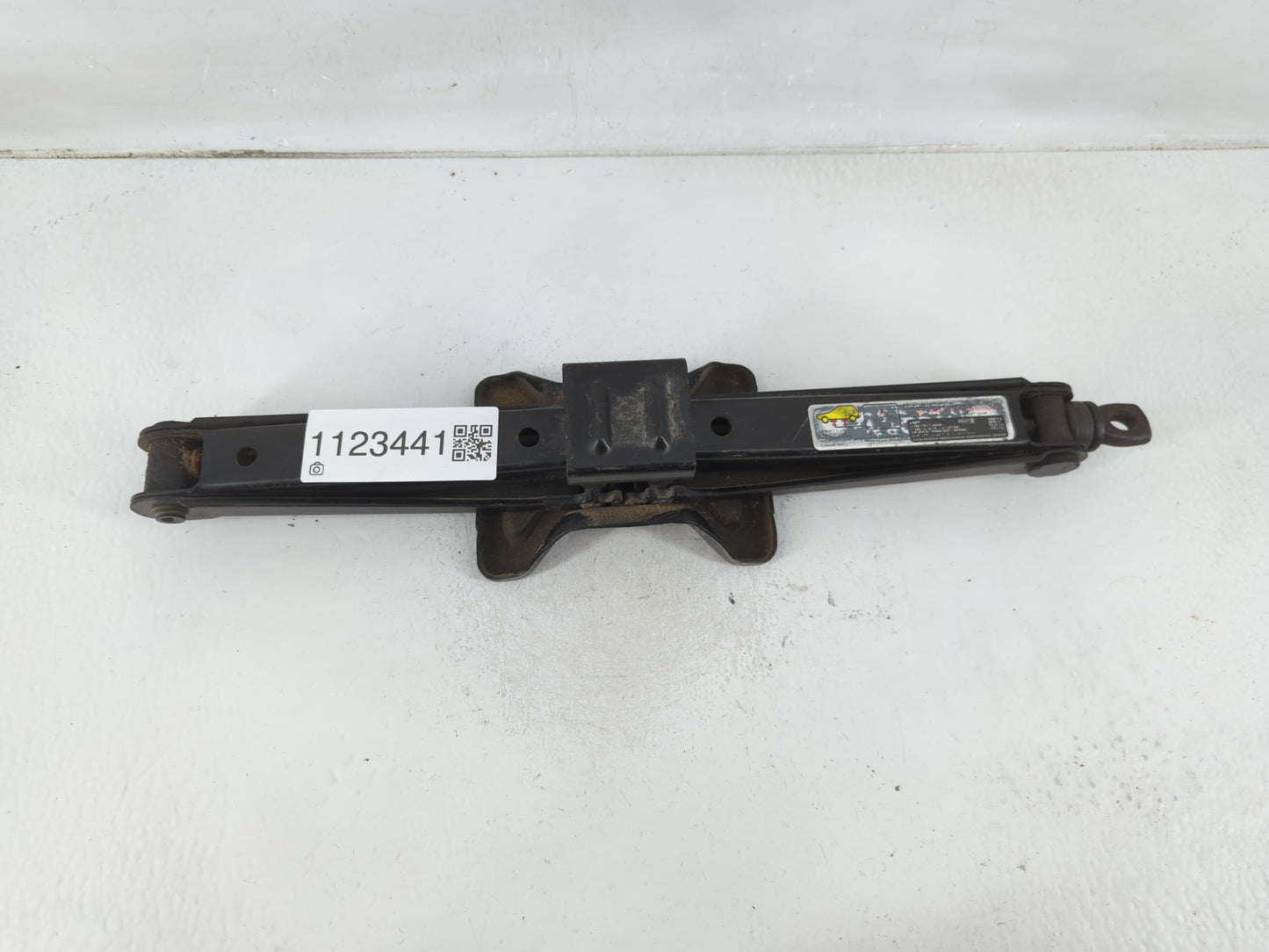 2007 Honda Pilot Spare Scissor Car Jack - Oemusedautoparts1.com