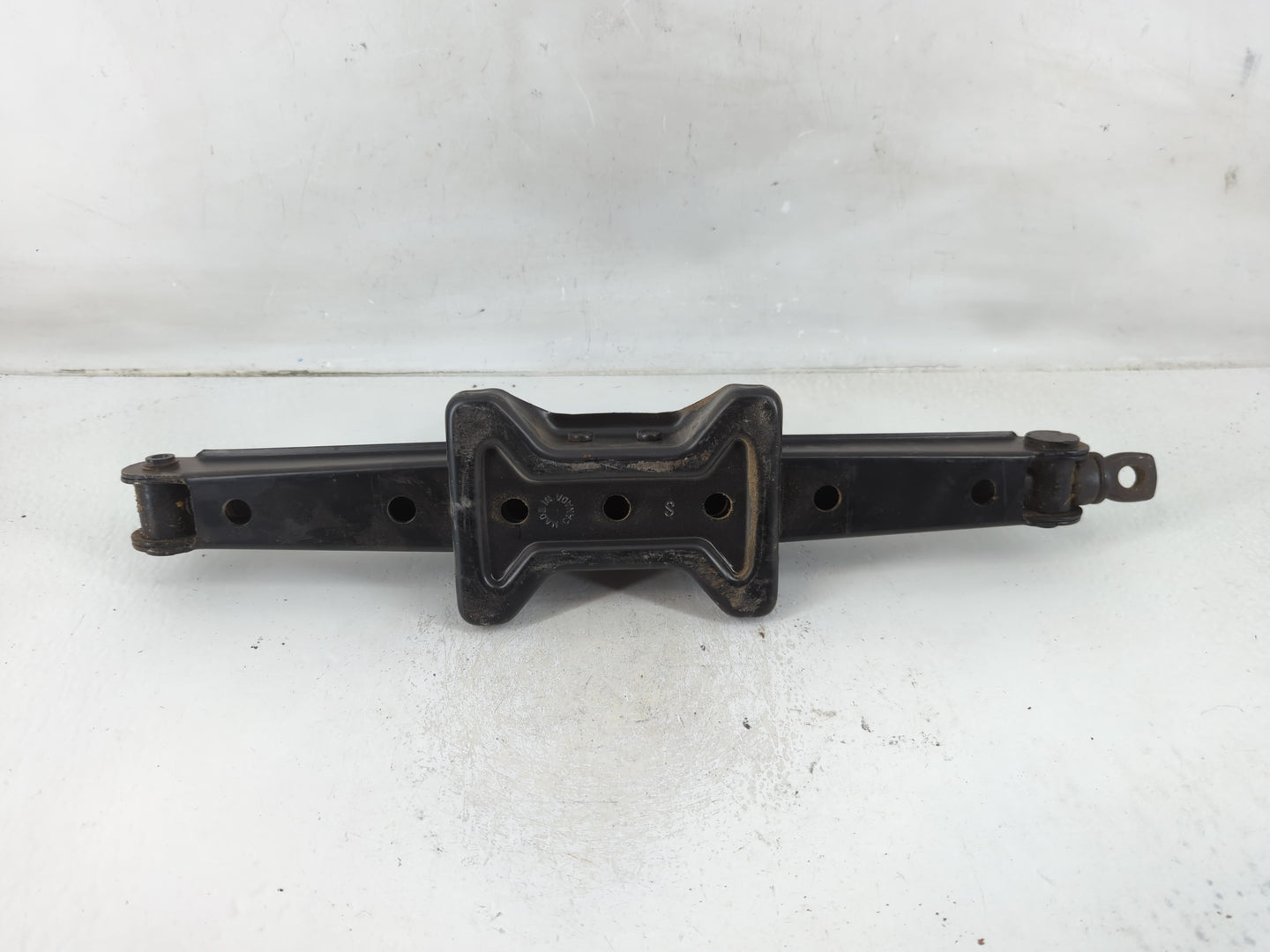 2007 Honda Pilot Spare Scissor Car Jack - Oemusedautoparts1.com