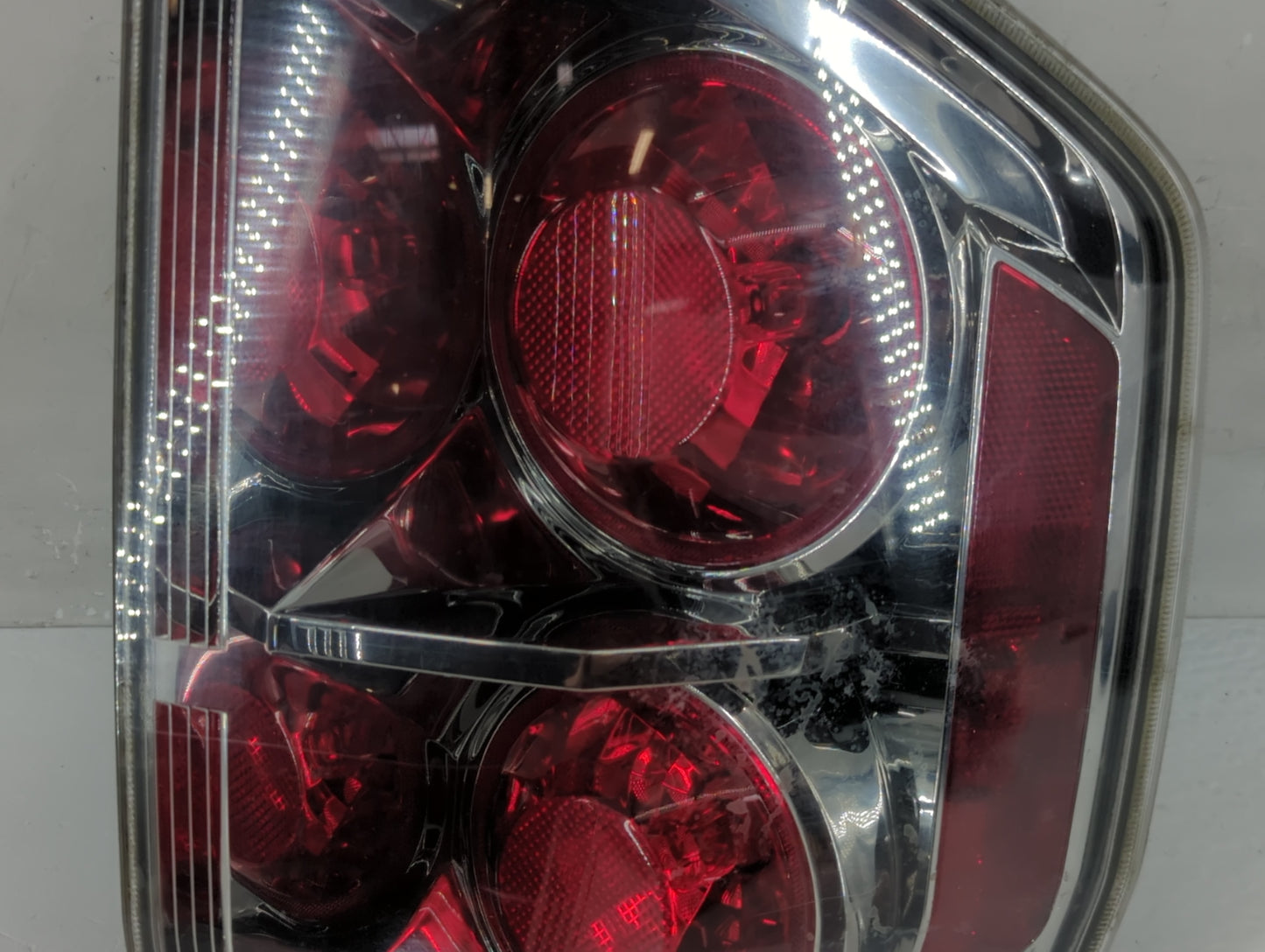 2006-2008 Honda Pilot Tail Light Assembly Driver Left OEM P/N:P2377 Fits Fits 2006 2007 2008 OEM Used Auto Parts - Oemusedau