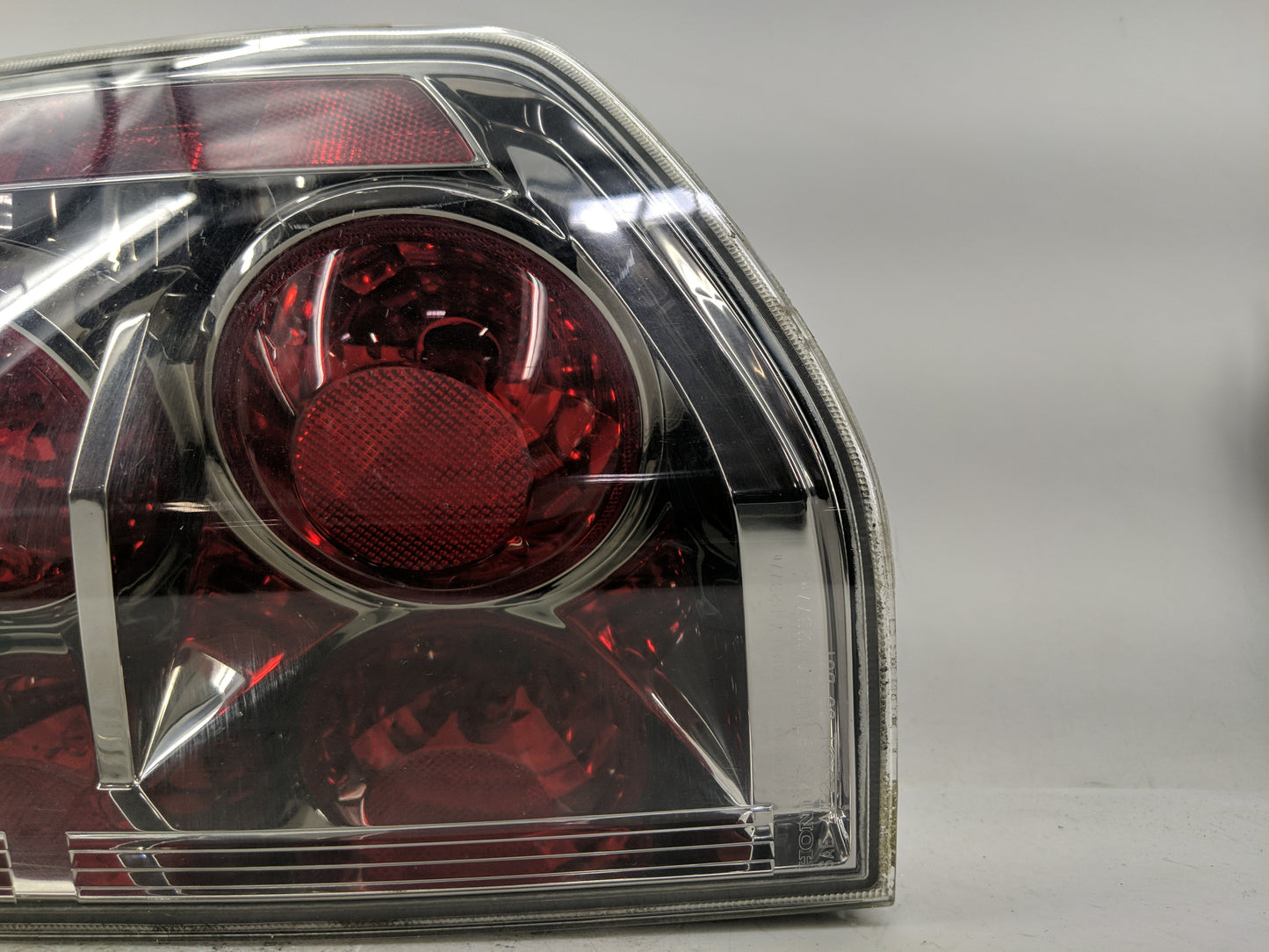2006-2008 Honda Pilot Tail Light Assembly Passenger Right OEM P/N:P2377 Fits Fits 2006 2007 2008 OEM Used Auto Parts - Oemus