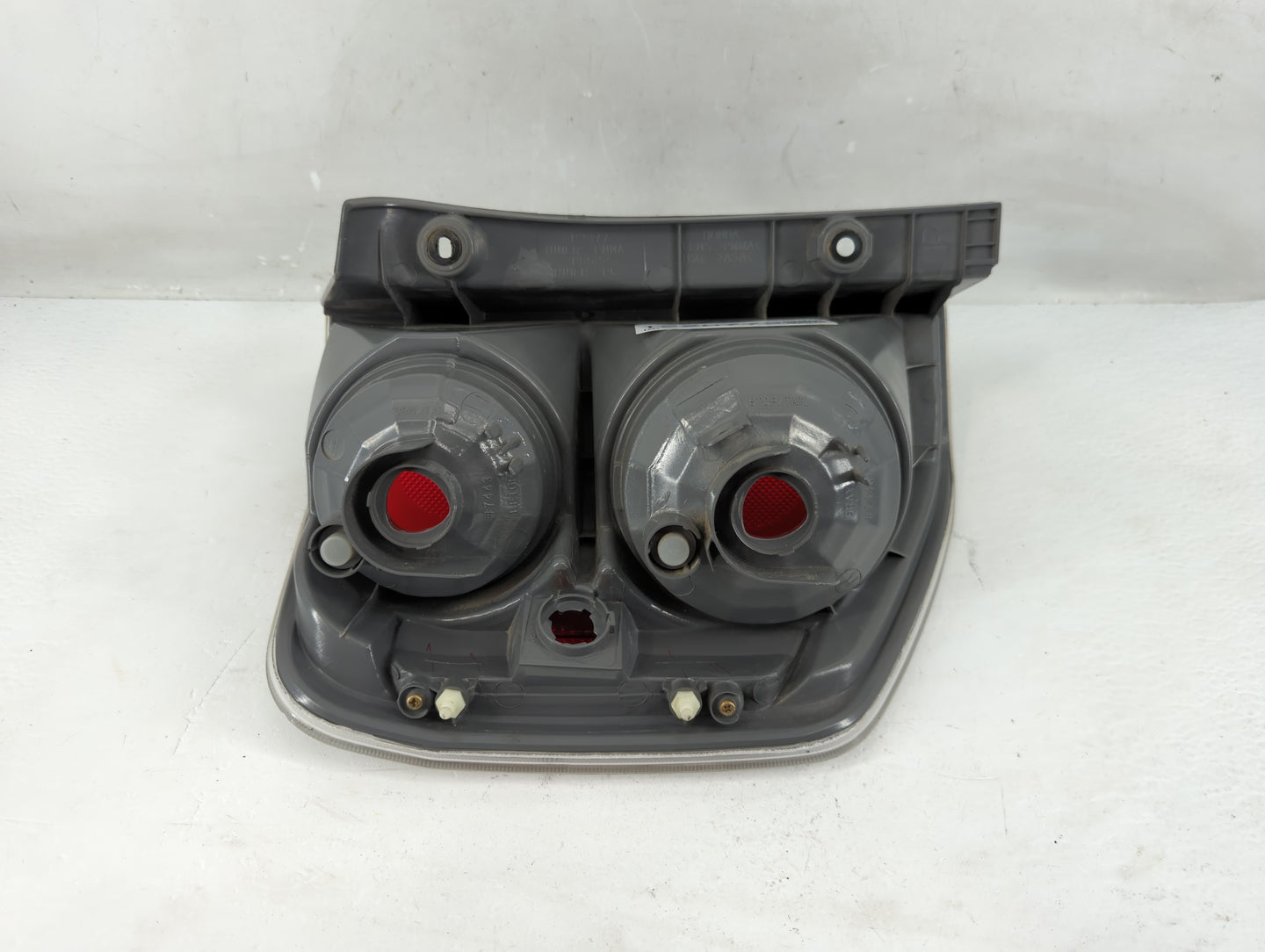 2006-2008 Honda Pilot Tail Light Assembly Passenger Right OEM P/N:P2377 Fits Fits 2006 2007 2008 OEM Used Auto Parts - Oemus