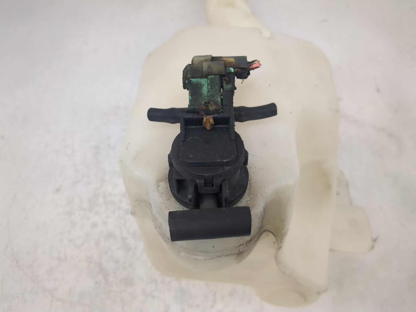 2006-2008 Honda Pilot Windshield Washer Fluid Reservoir Bottle Oem - Oemusedautoparts1.com