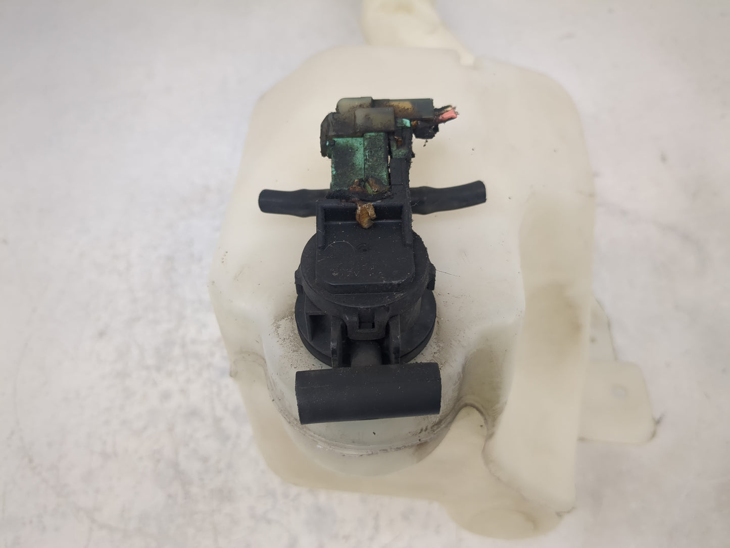 2006-2008 Honda Pilot Windshield Washer Fluid Reservoir Bottle Oem - Oemusedautoparts1.com