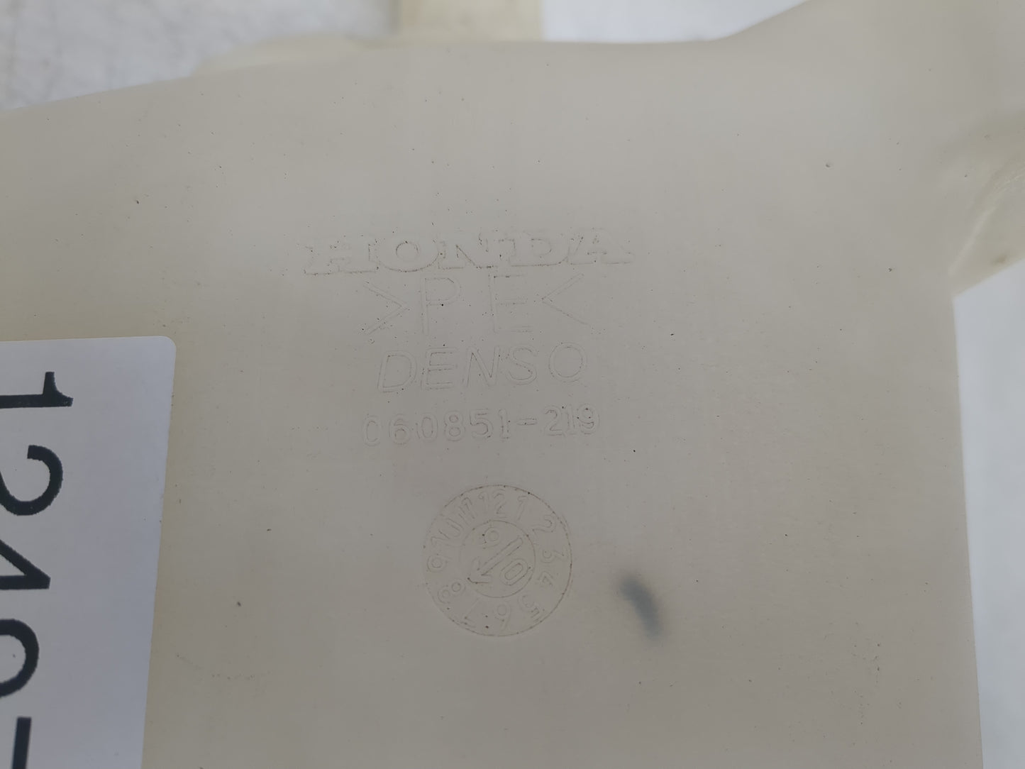 2006-2008 Honda Pilot Windshield Washer Fluid Reservoir Bottle Oem - Oemusedautoparts1.com