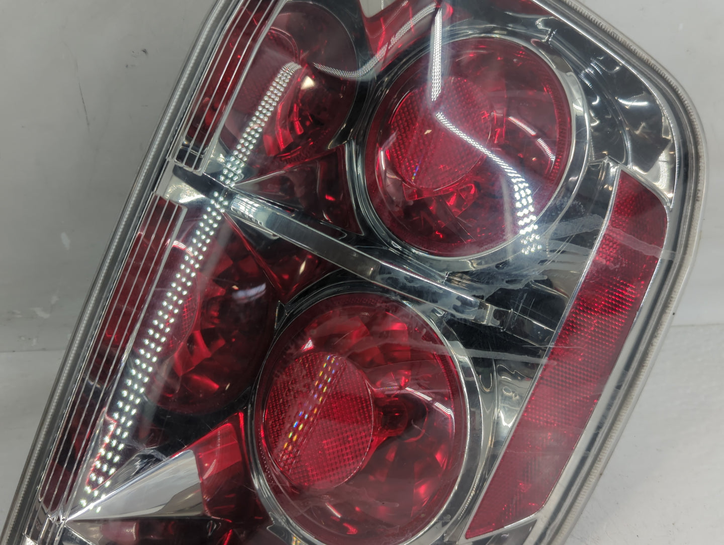 2006-2008 Honda Pilot Tail Light Assembly Passenger Right OEM P/N:P2377 Fits Fits 2006 2007 2008 OEM Used Auto Parts - Oemus