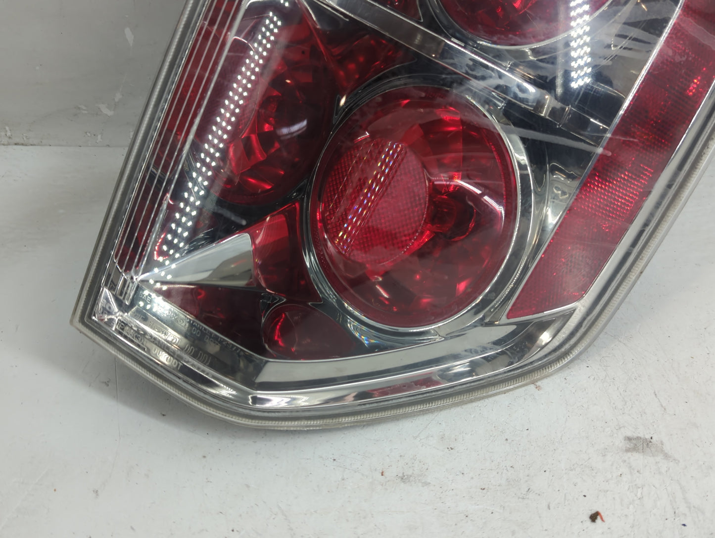 2006-2008 Honda Pilot Tail Light Assembly Passenger Right OEM P/N:P2377 Fits Fits 2006 2007 2008 OEM Used Auto Parts - Oemus